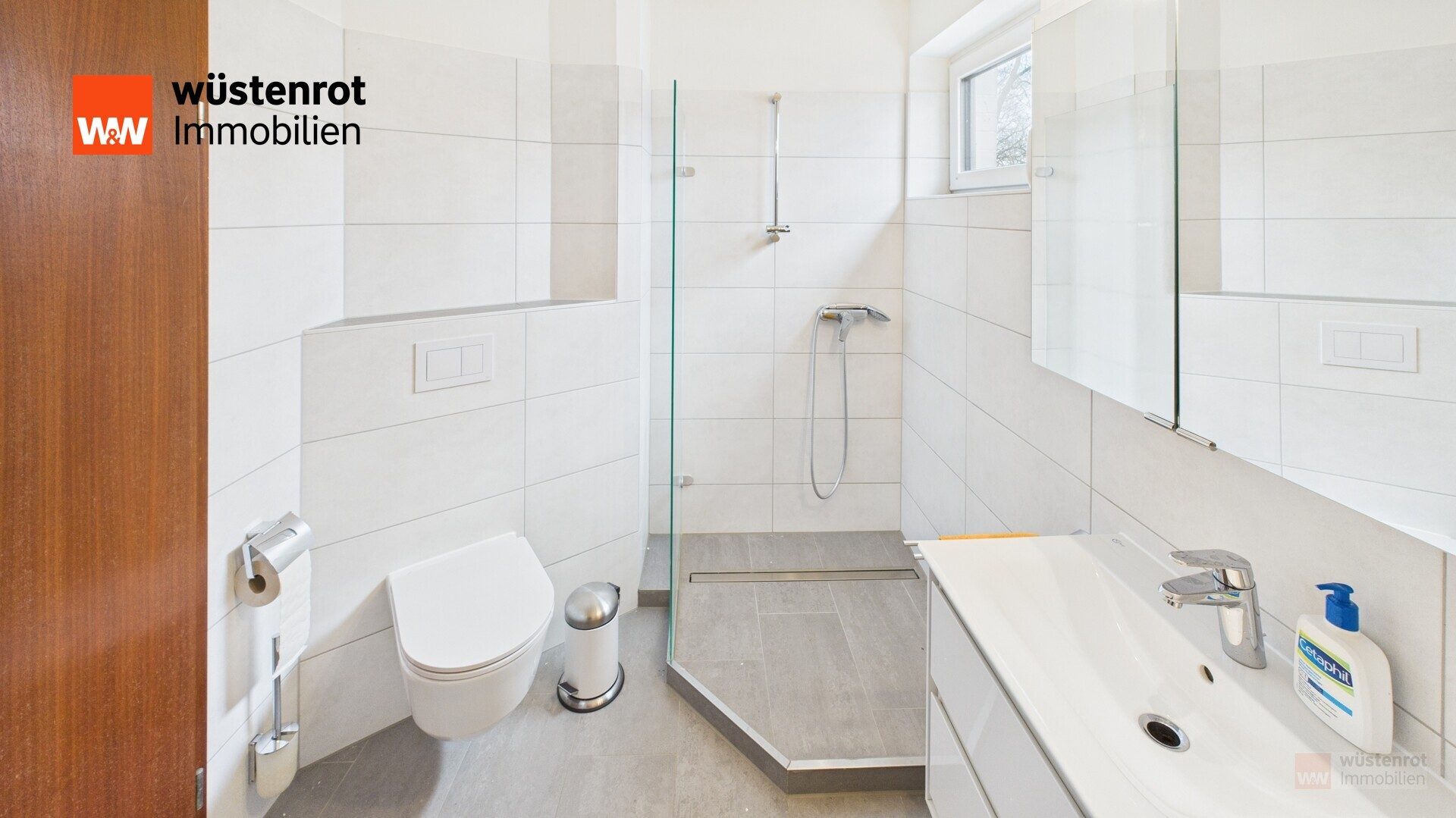 Immobilienangebot - Langenhagen - Alle - Sofort bezugsfrei: Gepflegtes Haus in zentraler Lage mit Garage