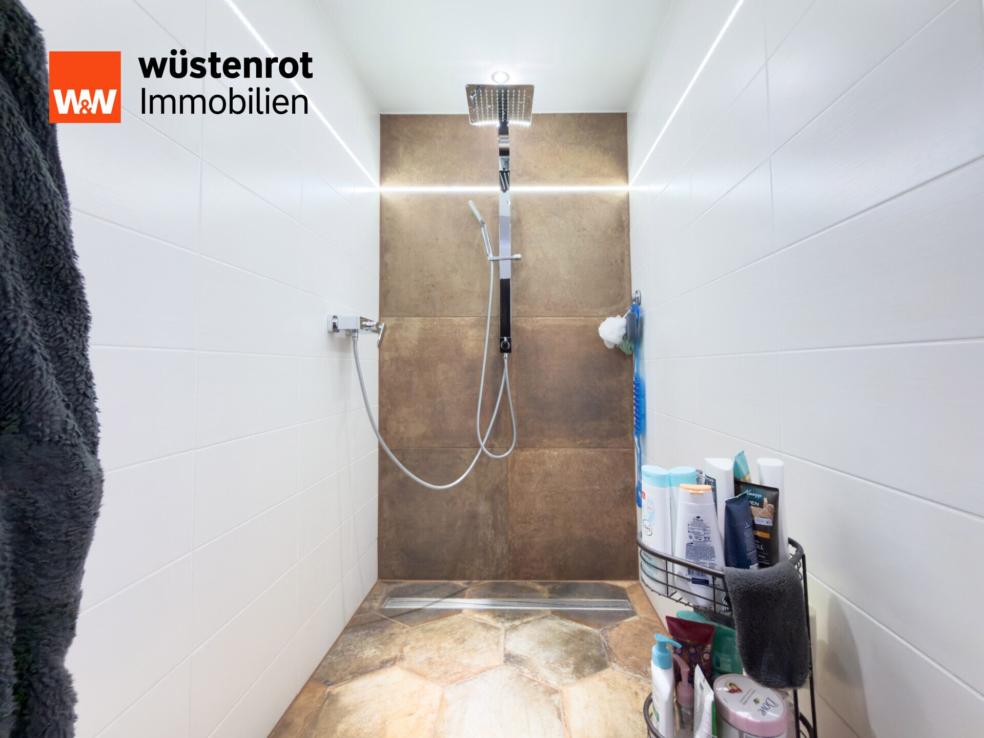 Immobilienangebot - Vilshofen - Alle - Freistehendes Einfamilienhaus mit Weitblick im Bieterverfahren – großes Grundstück, PV & Scheune