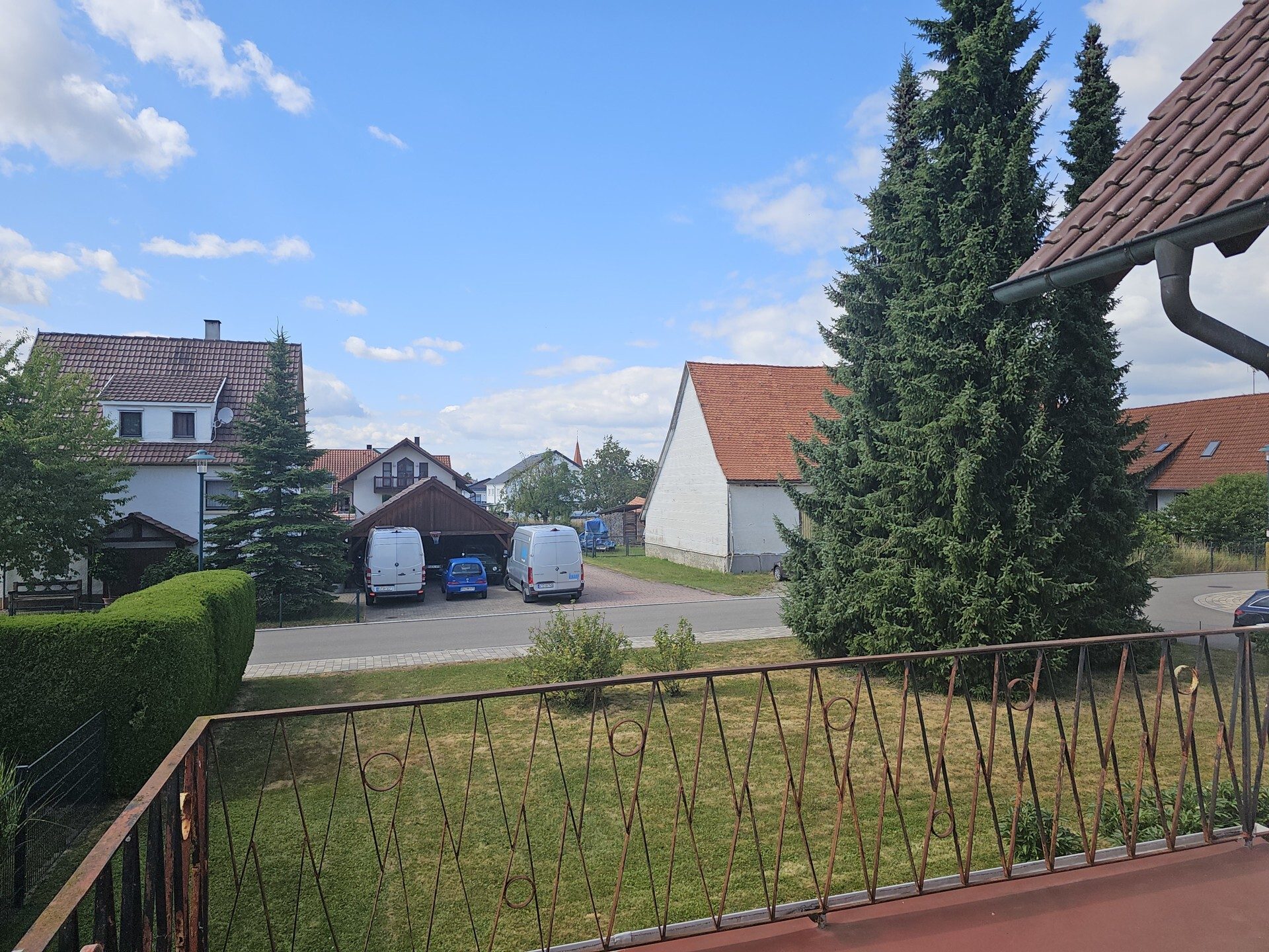 Immobilienangebot - Vöhringen - Alle - Ein Häusle zum Verlieben!
Solides Einfamilienhaus mit Potential in sonniger Lage von Vöhringen.