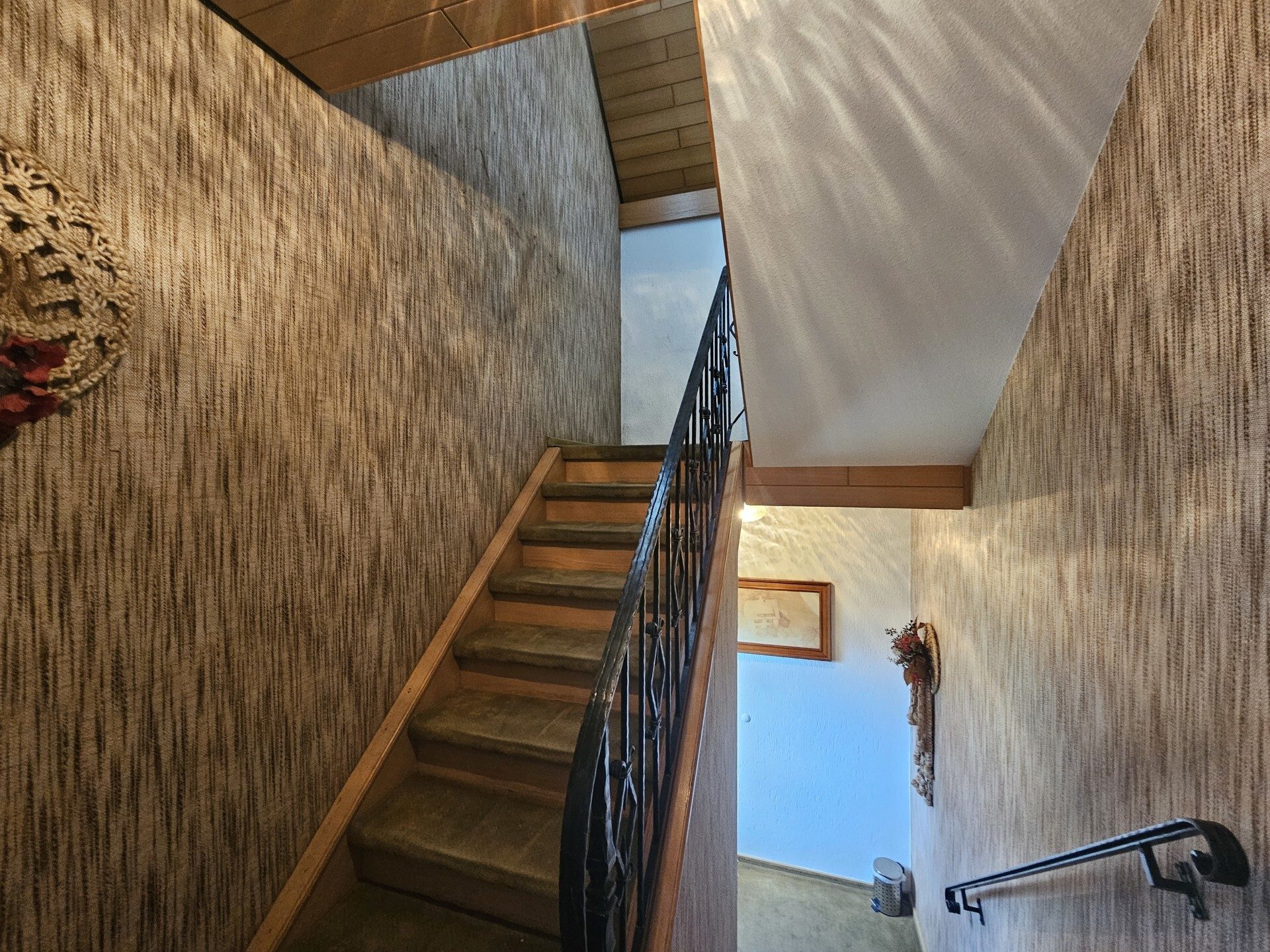 Immobilienangebot - Vöhringen - Alle - Ein Häusle zum Verlieben!
Solides Einfamilienhaus mit Potential in sonniger Lage von Vöhringen.