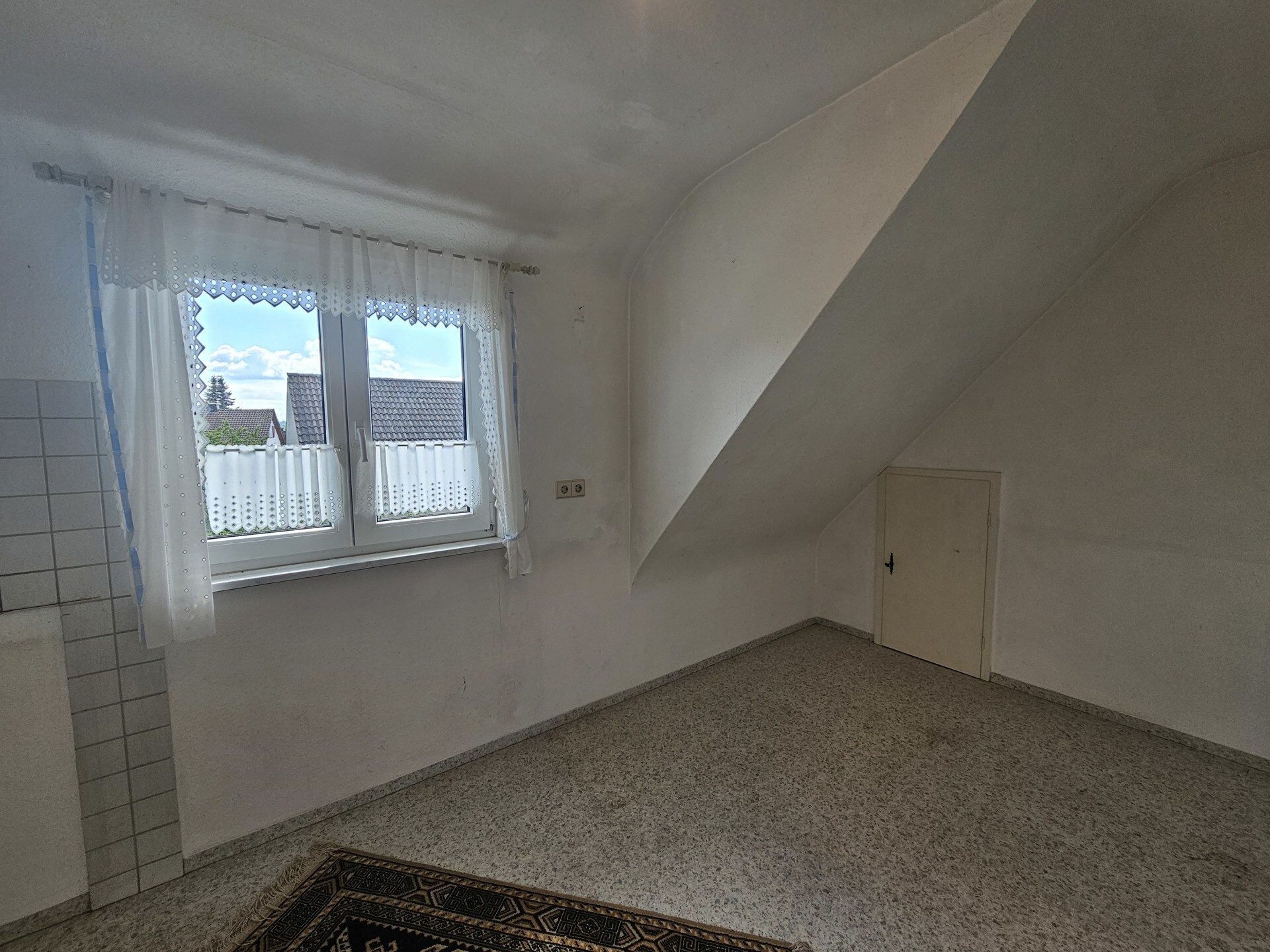 Immobilienangebot - Vöhringen - Alle - Ein Häusle zum Verlieben!
Solides Einfamilienhaus mit Potential in sonniger Lage von Vöhringen.