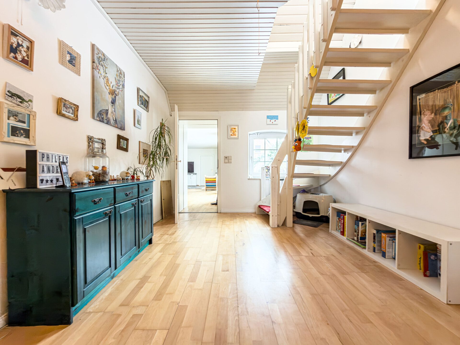 Immobilienangebot - Stadland - Alle - Großzügiges Zuhause mit weitläufigem Garten und viel Raum für Ihre Ideen