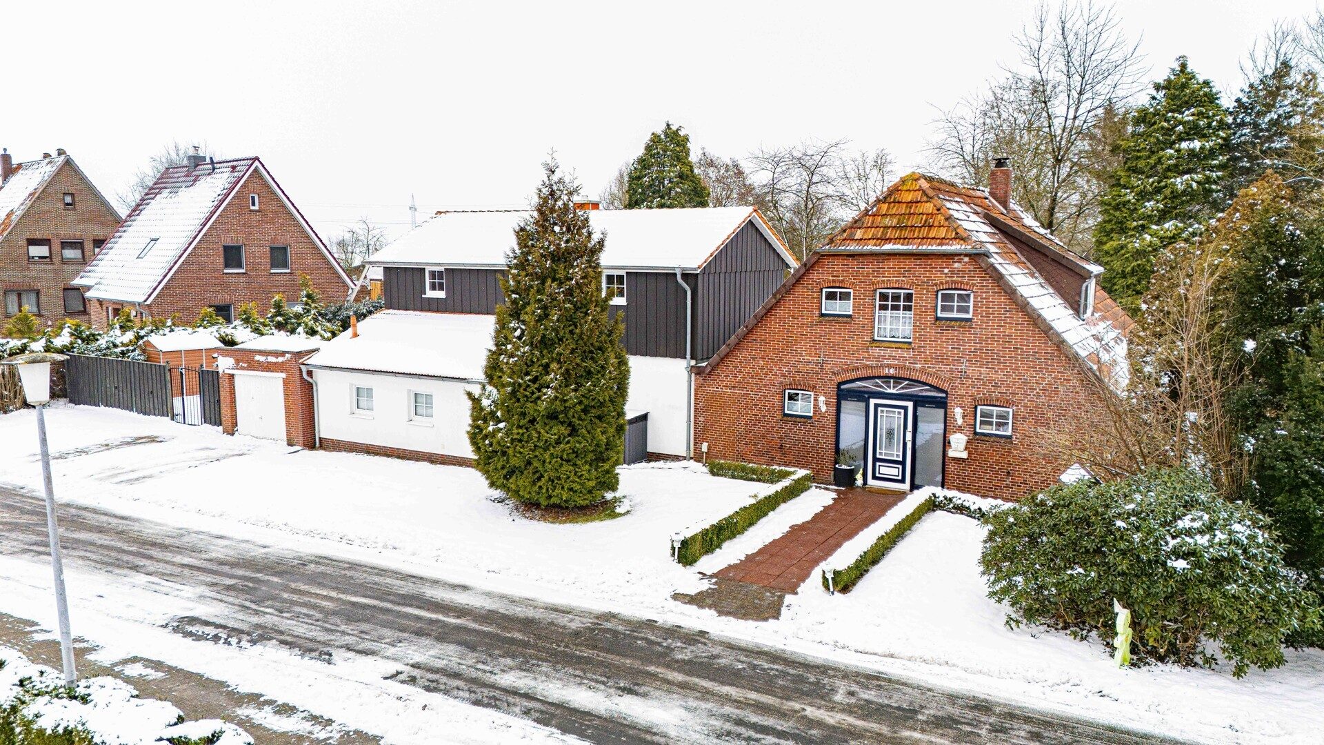 Immobilienangebot - Stadland - Alle - Großzügiges Zuhause mit weitläufigem Garten und viel Raum für Ihre Ideen