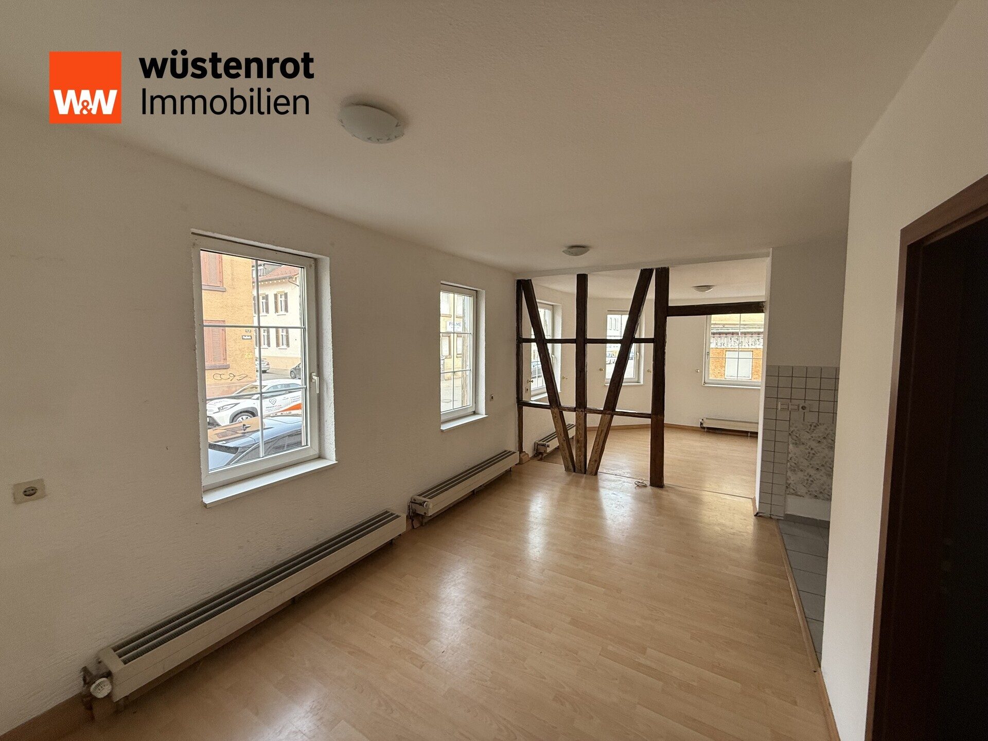 Immobilienangebot - Stuttgart - Alle - Schöne 2‑Zimmer‑Altbauwohnung im Hochparterre – ideal zur Eigennutzung oder als solide Kapitalanlage