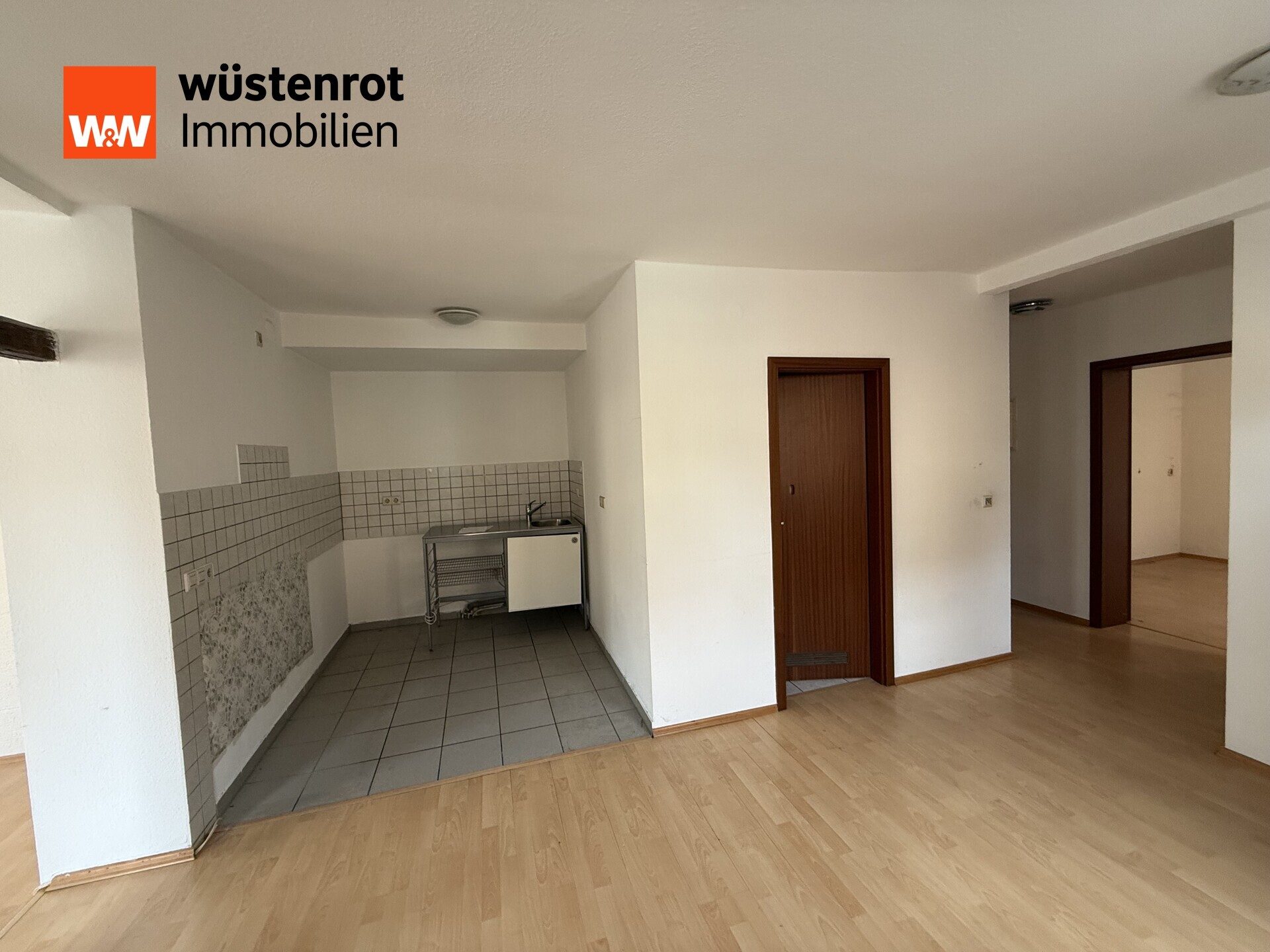 Immobilienangebot - Stuttgart - Alle - Schöne 2‑Zimmer‑Altbauwohnung im Hochparterre – ideal zur Eigennutzung oder als solide Kapitalanlage