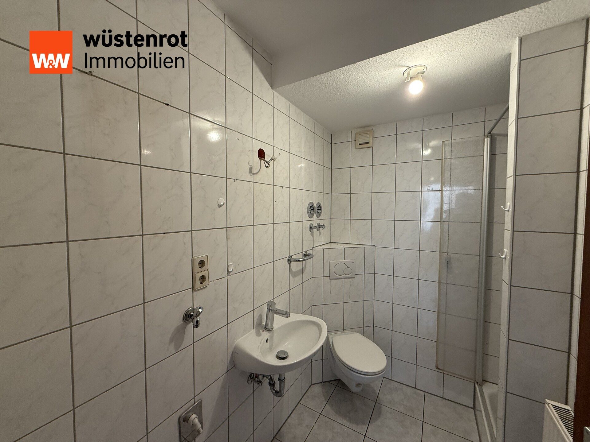 Immobilienangebot - Stuttgart - Alle - Schöne 2‑Zimmer‑Altbauwohnung im Hochparterre – ideal zur Eigennutzung oder als solide Kapitalanlage