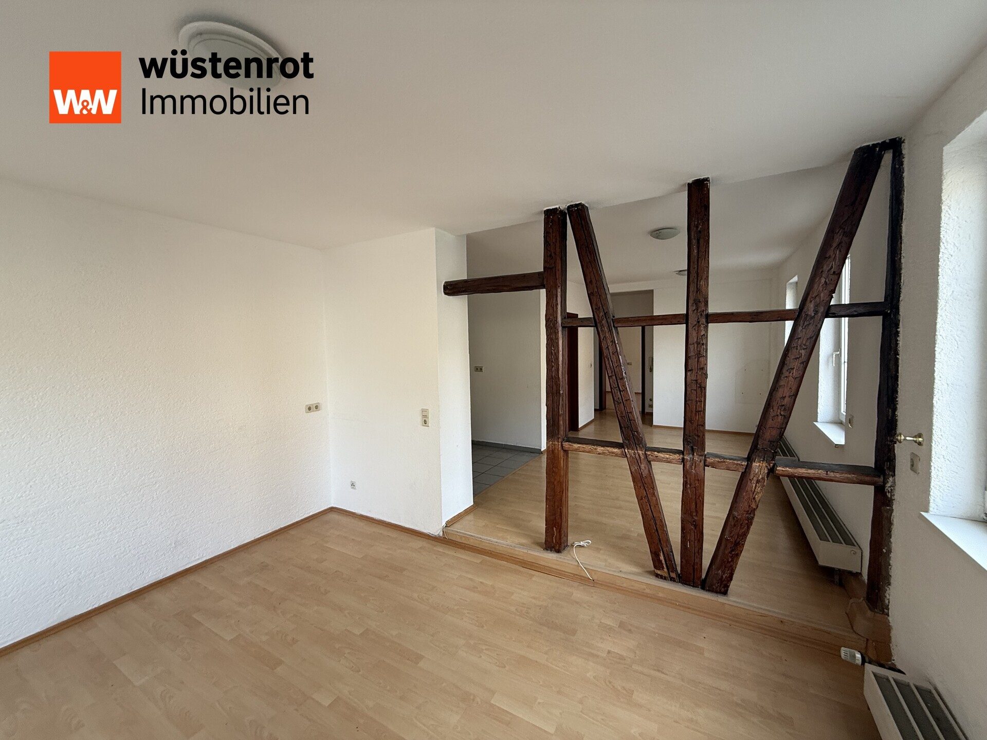 Immobilienangebot - Stuttgart - Alle - Schöne 2‑Zimmer‑Altbauwohnung im Hochparterre – ideal zur Eigennutzung oder als solide Kapitalanlage