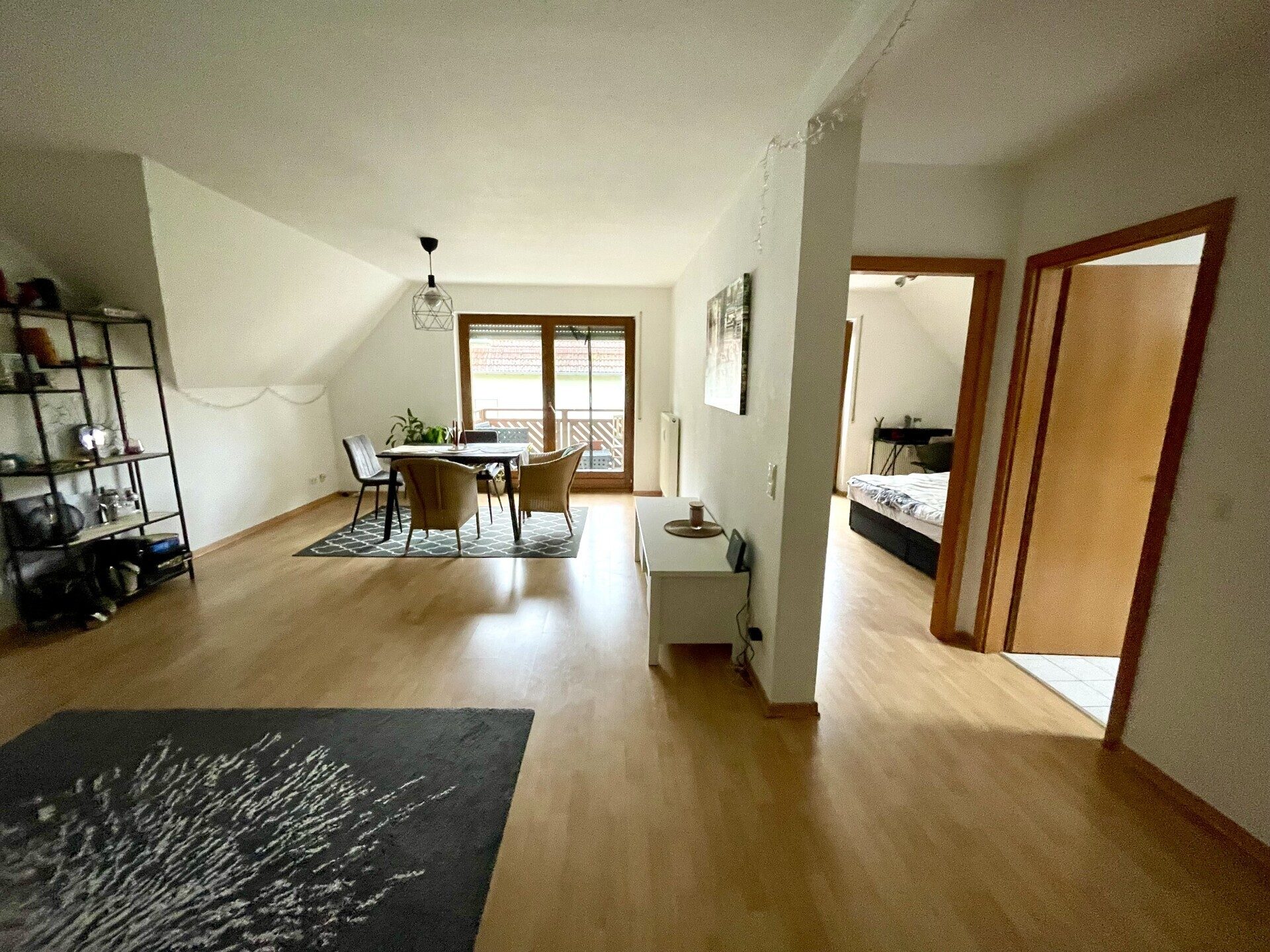 Immobilienangebot - Baden-Baden / Geroldsau - Alle - *INTERESSANTE KAPITALANLAGE IN BADEN-BADEN: 2 Zimmerwohnung mit Balkon und TG-Stellplatz, naturnah*