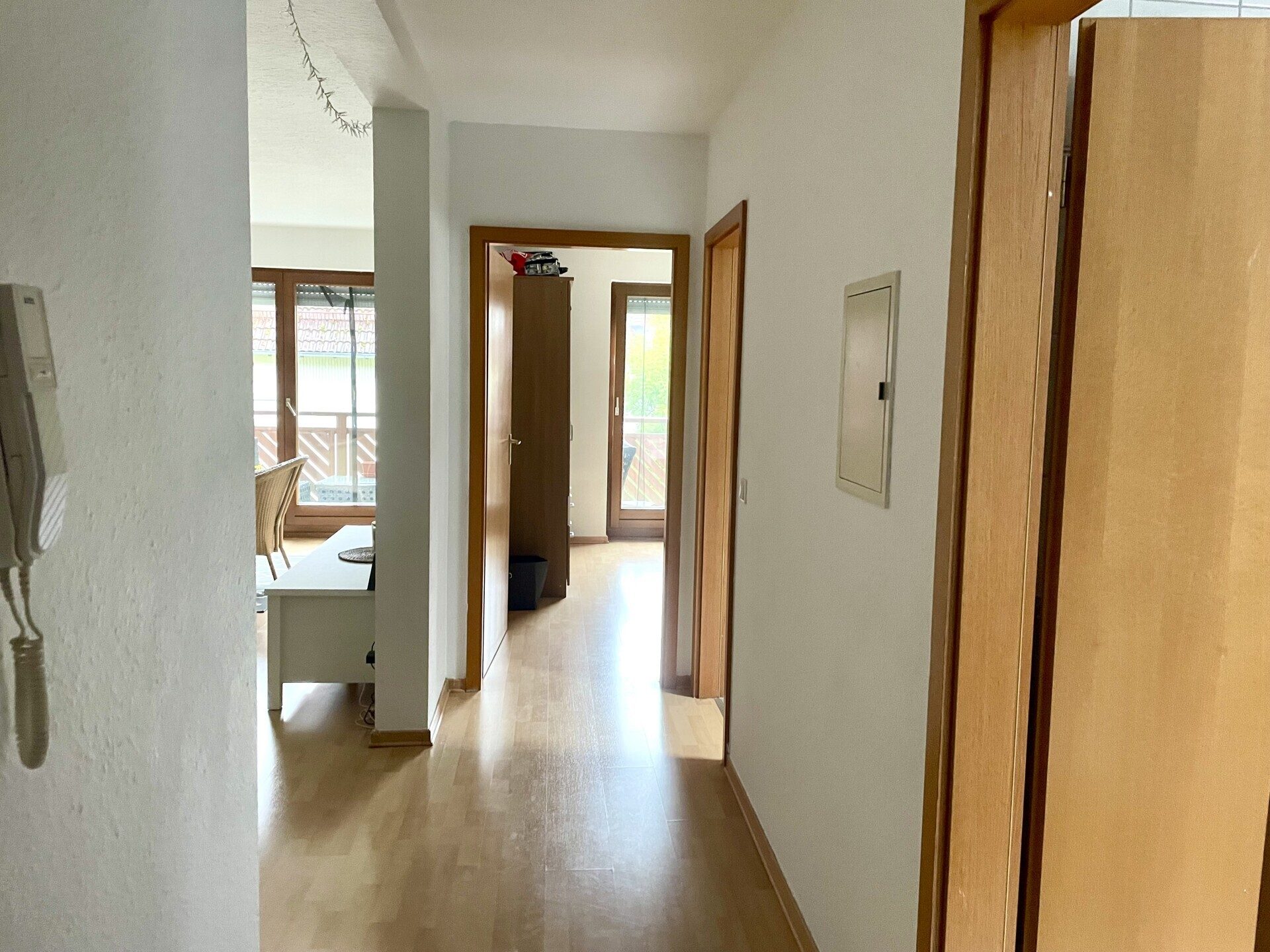 Immobilienangebot - Baden-Baden / Geroldsau - Alle - *INTERESSANTE KAPITALANLAGE IN BADEN-BADEN: 2 Zimmerwohnung mit Balkon und TG-Stellplatz, naturnah*