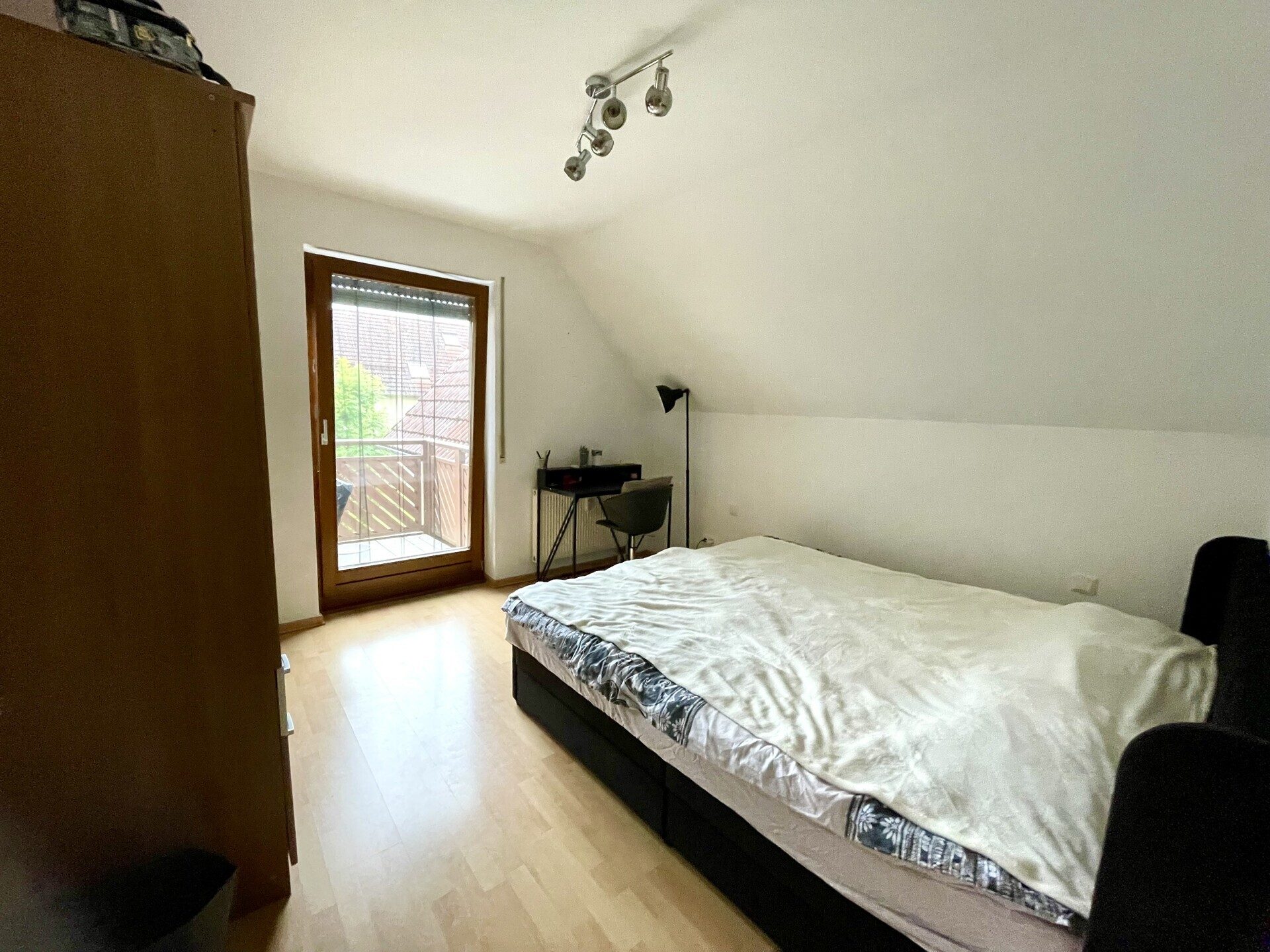 Immobilienangebot - Baden-Baden / Geroldsau - Alle - *INTERESSANTE KAPITALANLAGE IN BADEN-BADEN: 2 Zimmerwohnung mit Balkon und TG-Stellplatz, naturnah*