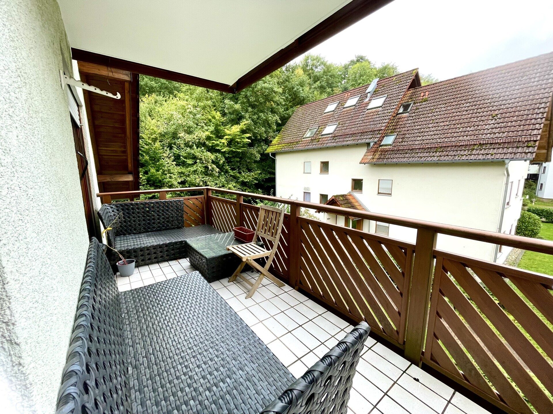 Immobilienangebot - Baden-Baden / Geroldsau - Alle - *INTERESSANTE KAPITALANLAGE IN BADEN-BADEN: 2 Zimmerwohnung mit Balkon und TG-Stellplatz, naturnah*