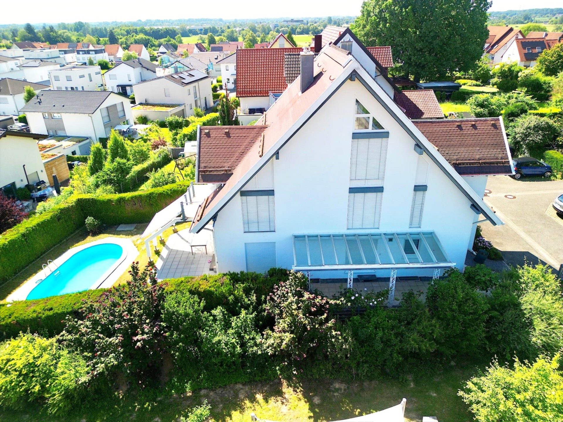 Immobilienangebot - Baden-Baden / Steinbach - Alle - *ARCHITEKTONISCHES WOHNEN: Kein Haus von der Stange! Garten, Pool, 2 Terrassen, Balkon, Garage*