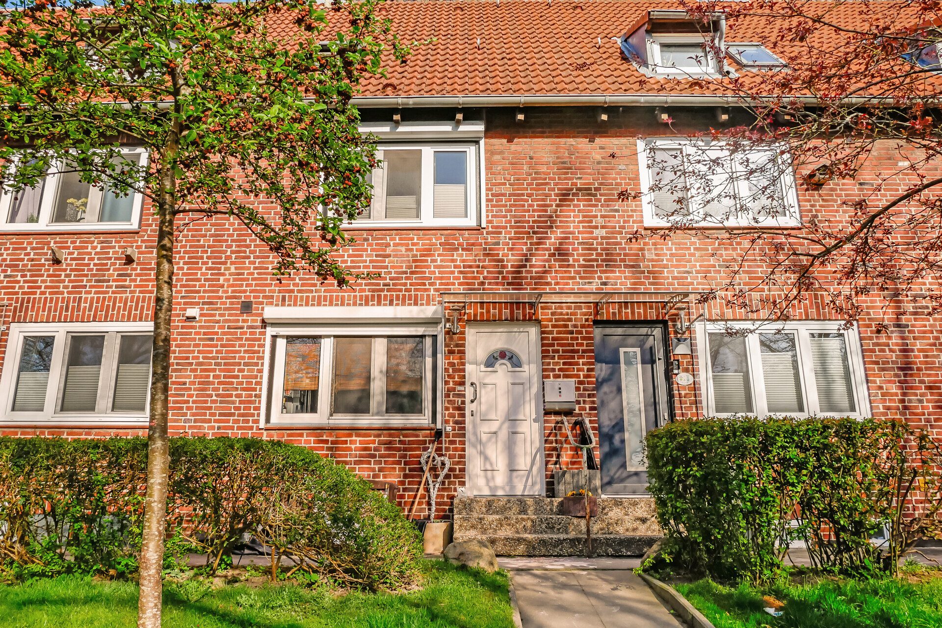 Immobilienangebot - Kiel - Alle - Viel Haus auf kompaktem Raum – teilmodernisiertes Reihenmittelhaus