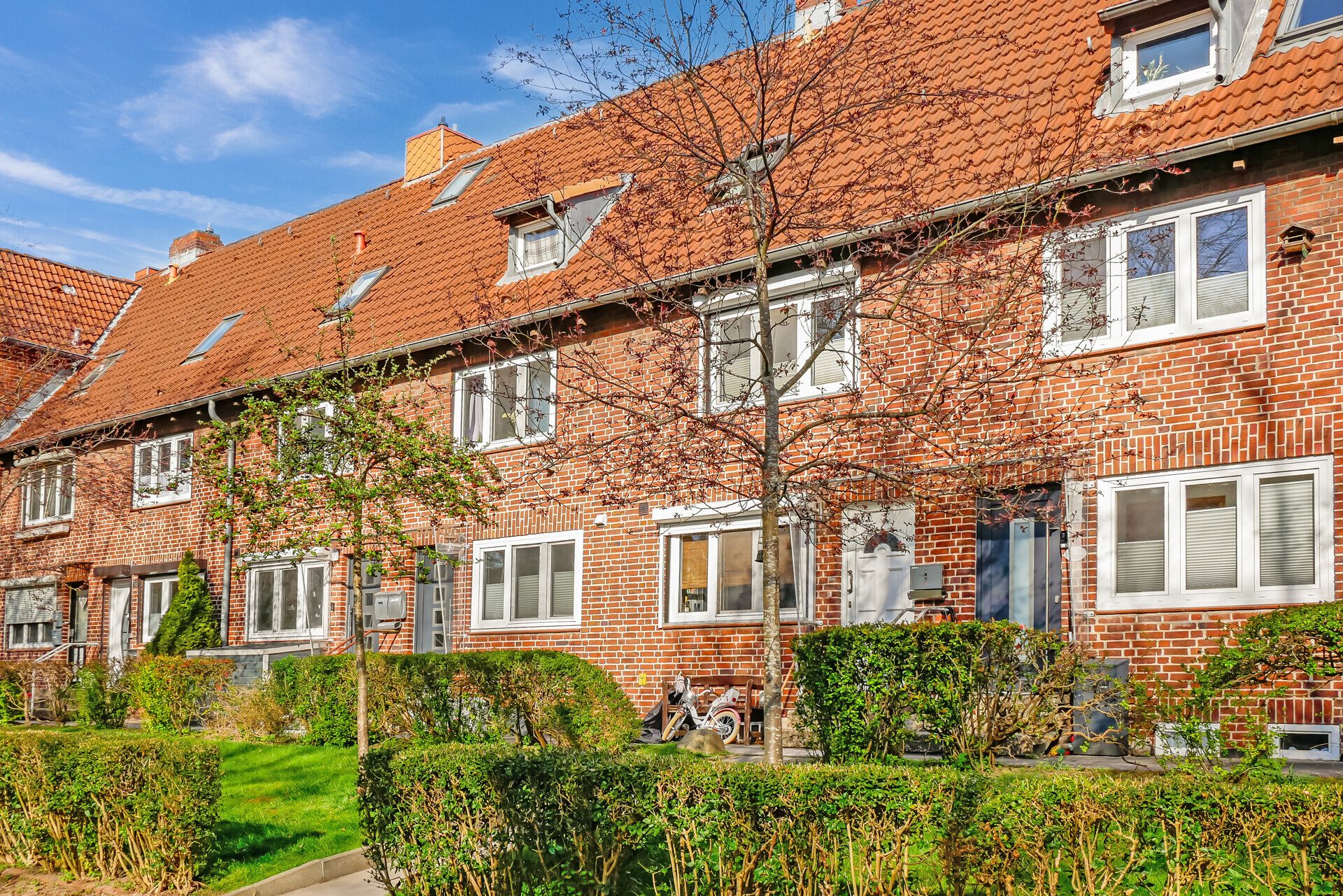 Immobilienangebot - Kiel - Alle - Viel Haus auf kompaktem Raum – teilmodernisiertes Reihenmittelhaus