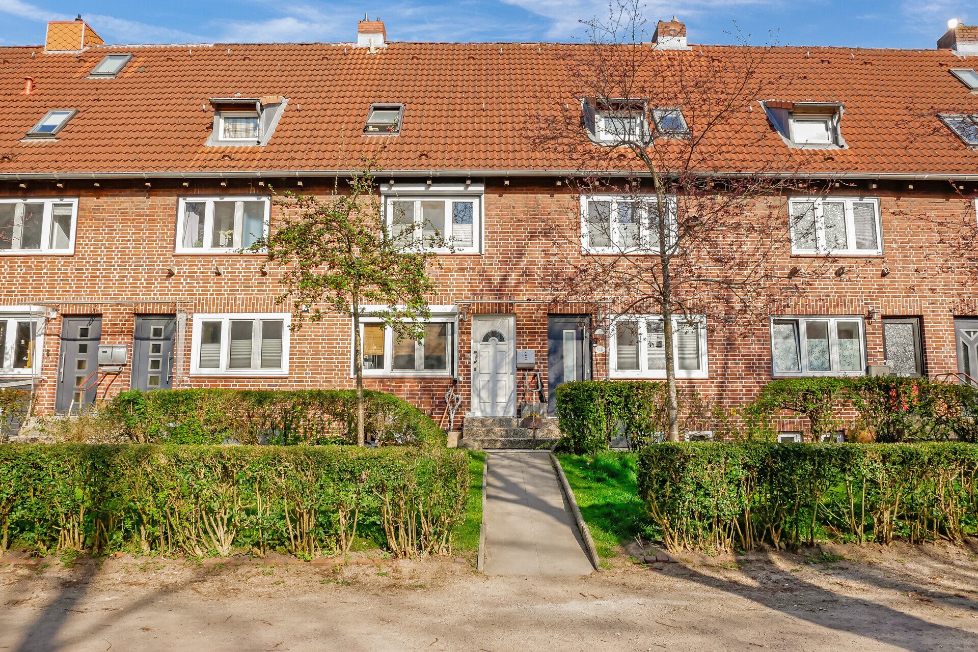 Immobilienangebot - Kiel - Alle - Viel Haus auf kompaktem Raum – teilmodernisiertes Reihenmittelhaus