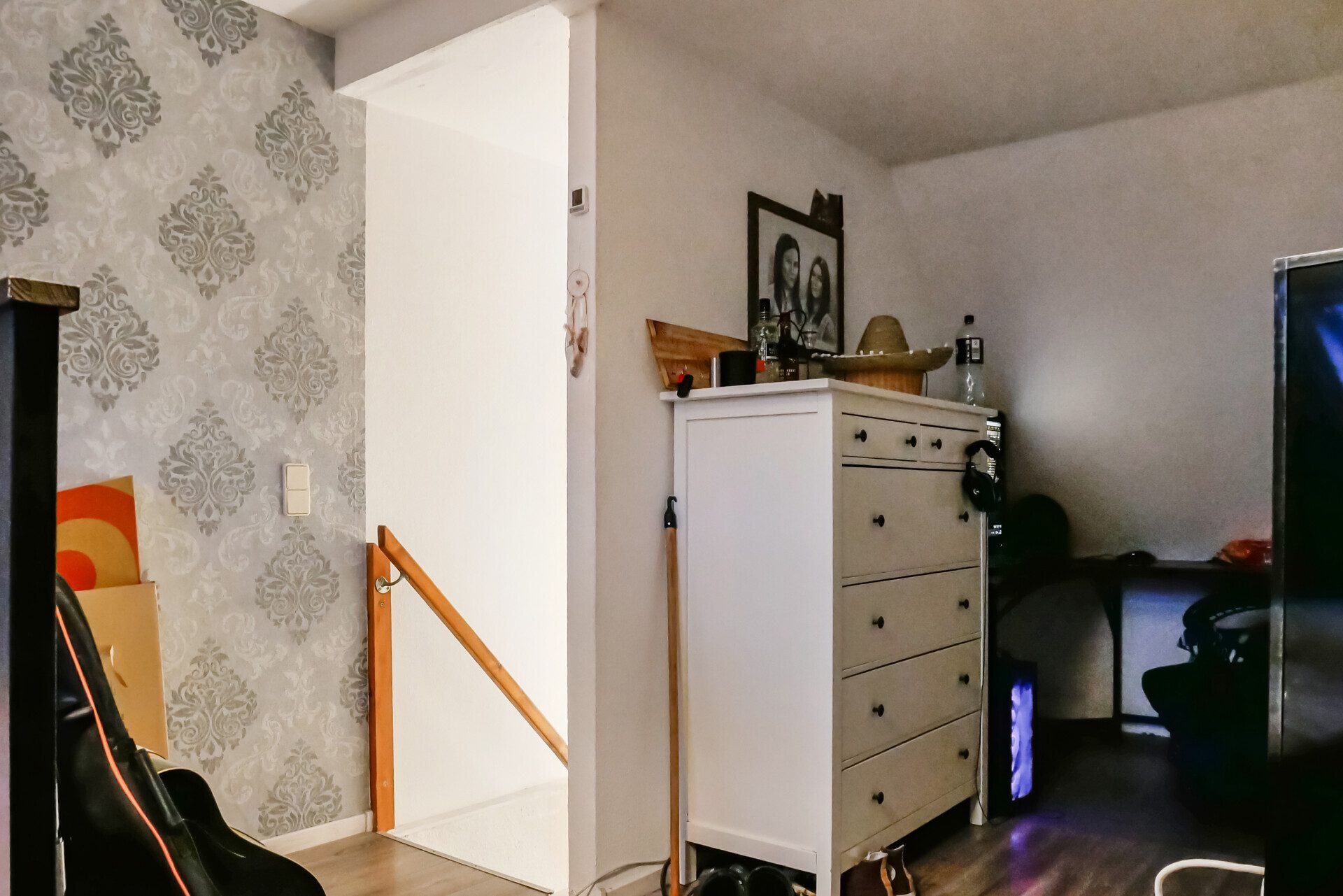 Immobilienangebot - Kiel - Alle - Viel Haus auf kompaktem Raum – teilmodernisiertes Reihenmittelhaus