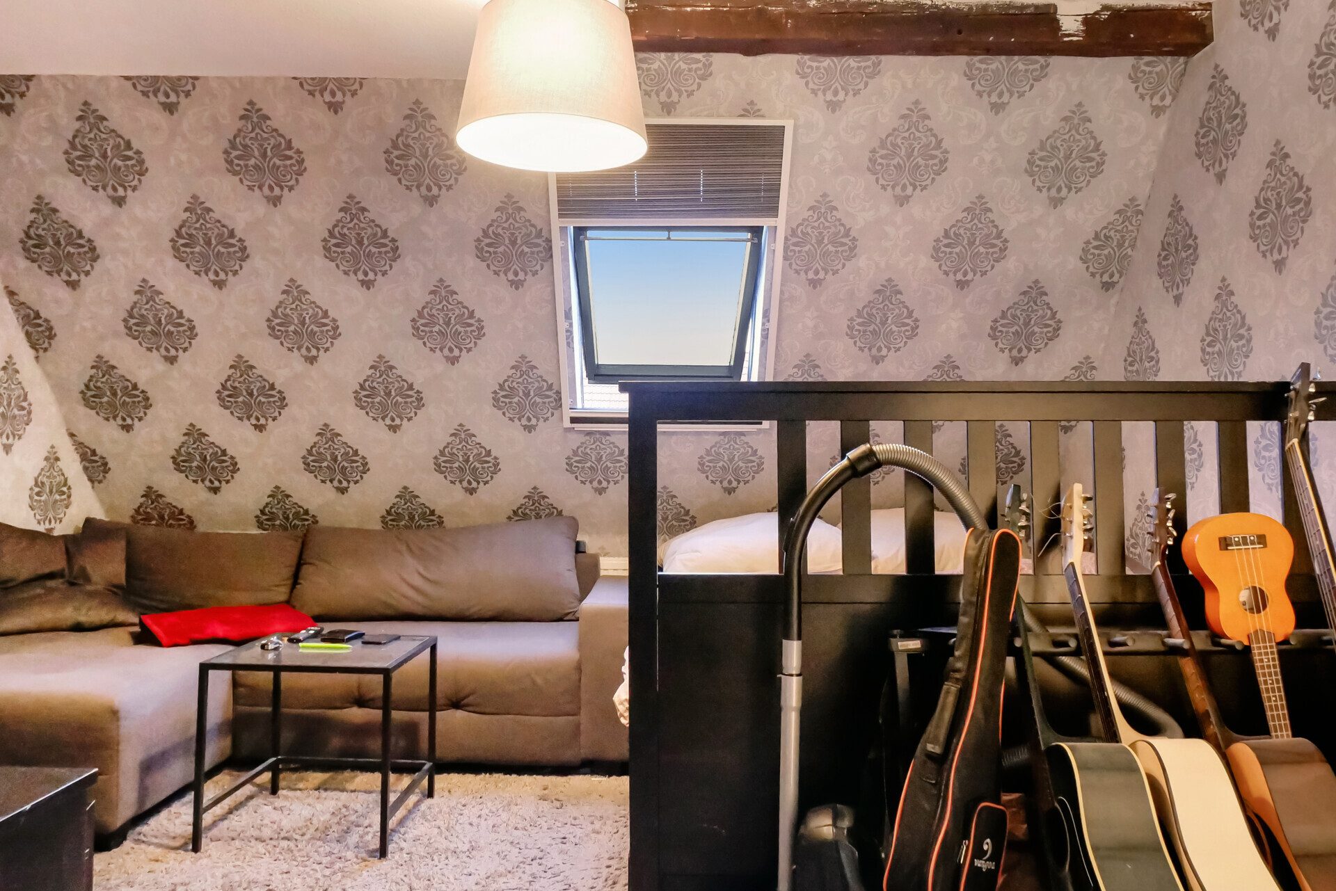 Immobilienangebot - Kiel - Alle - Viel Haus auf kompaktem Raum – teilmodernisiertes Reihenmittelhaus