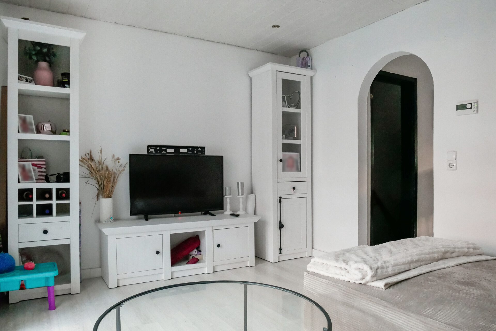 Immobilienangebot - Kiel - Alle - Viel Haus auf kompaktem Raum – teilmodernisiertes Reihenmittelhaus