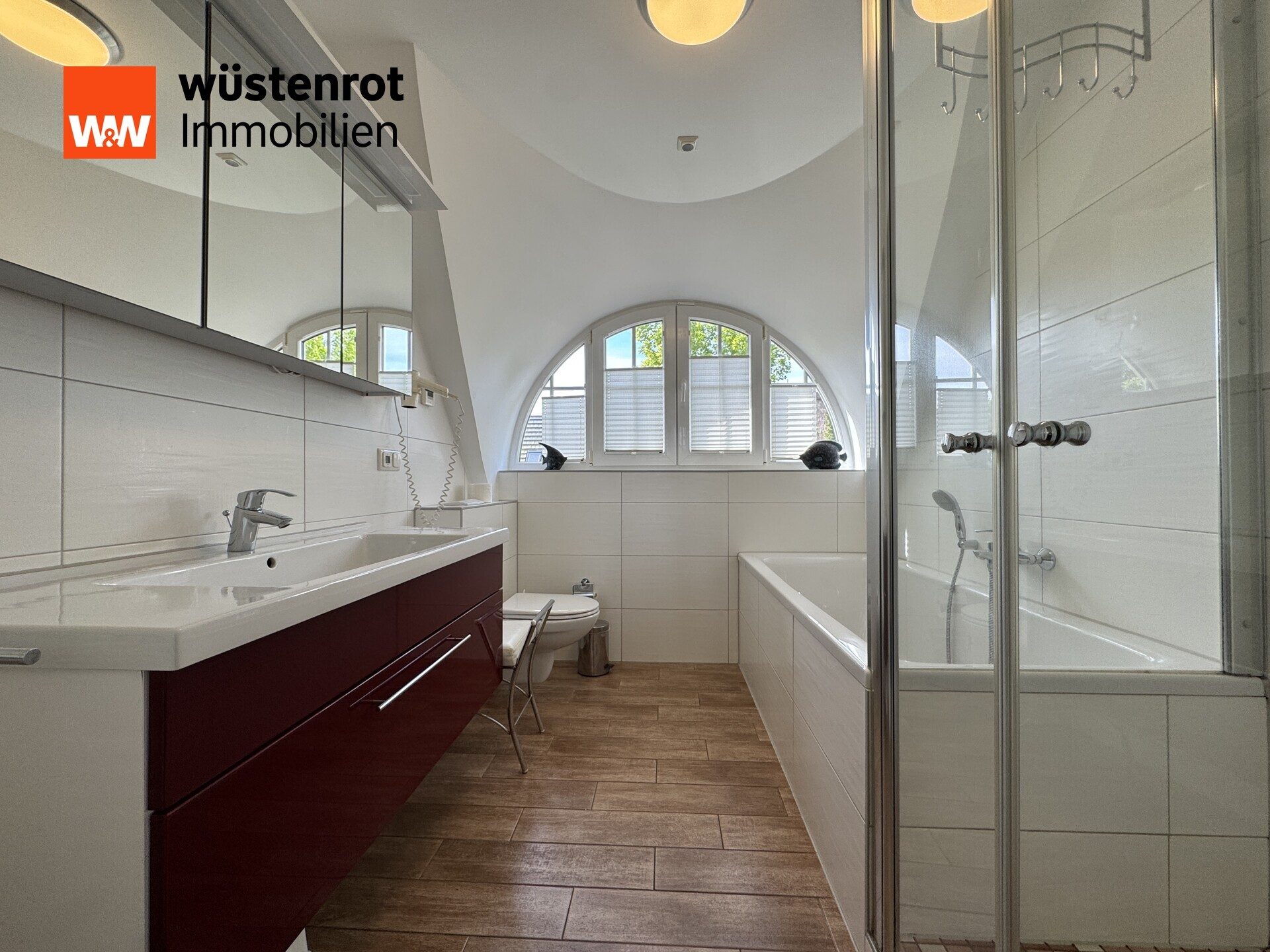 Immobilienangebot - Glowe - Alle - Wohnen wie im Urlaub: Stilvolles Küstenhaus mit 4 Schlafzimmern, Sauna & Vermietungspotenzial