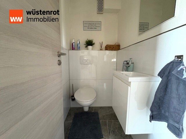 Immobilienangebot - Ditzingen / Hirschlanden - Alle - Sonnige, helle Wohnung in Ditzingen-Hirschlanden mit zwei Balkonen und Garage