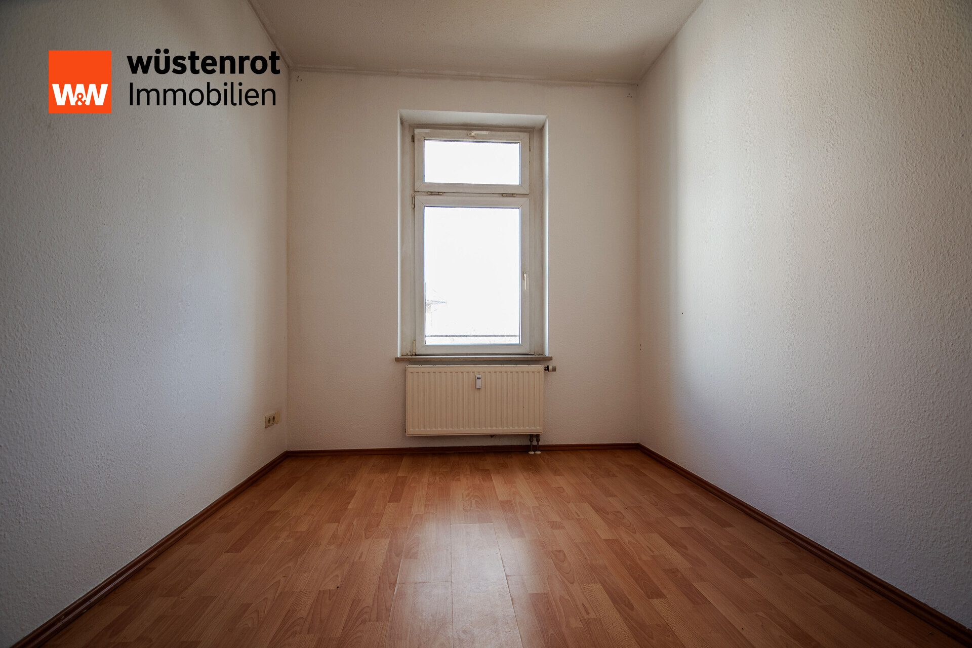 Immobilienangebot - Chemnitz - Alle - Sofort verfügbar: Charmante 2-Zimmer-Altbauwohnung mit Balkon im Gründerzeithaus