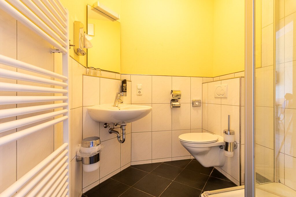 Immobilienangebot - Kenn - Alle - Attraktives Hotel-Restaurant – bei Trier für Bauunternehmer & Investoren mit Entwicklungspotenzial