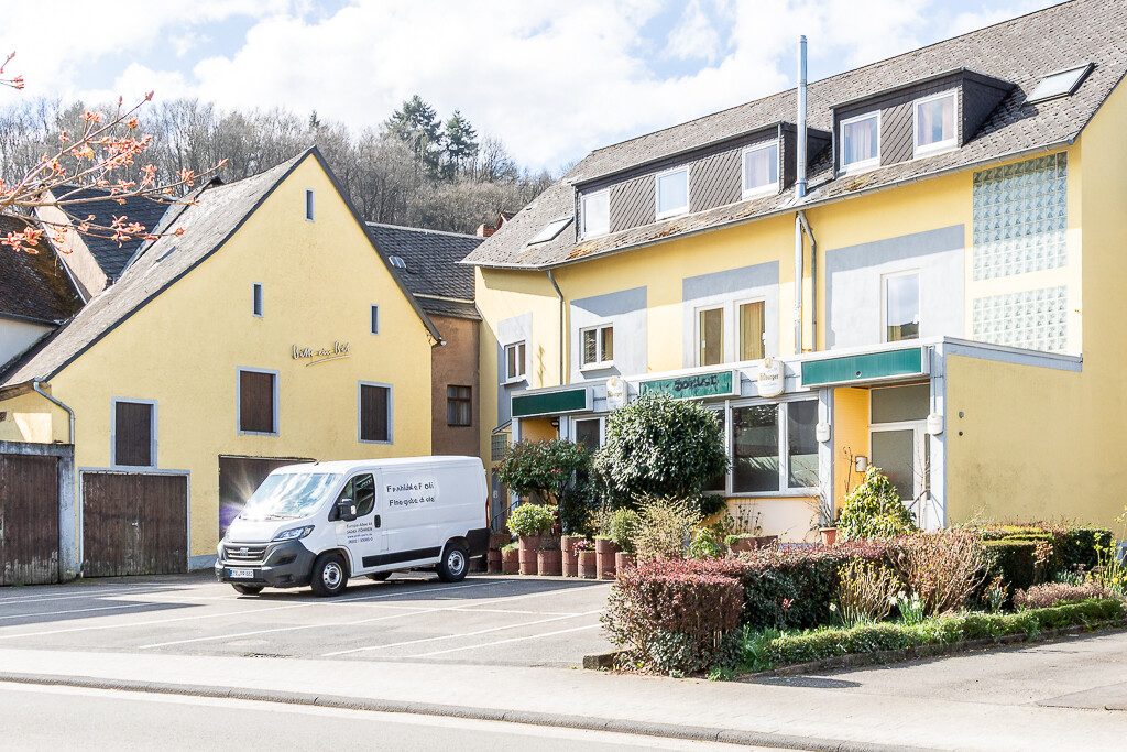 Immobilienangebot - Kenn - Alle - Attraktives Hotel-Restaurant – bei Trier für Bauunternehmer & Investoren mit Entwicklungspotenzial
