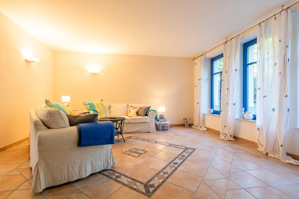 Immobilienangebot - Neuhütten - Alle - Energieeffizientes freistehendes Einfamilienhaus mit moderner Technik, Solaranlage & Wohnkomfort