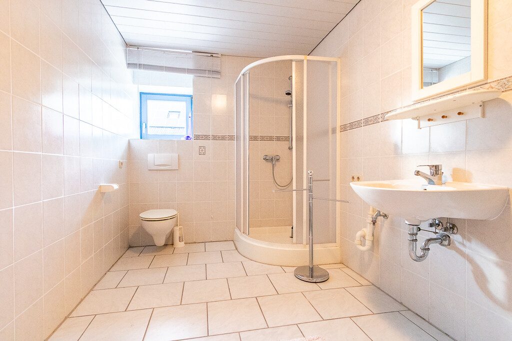 Immobilienangebot - Neuhütten - Alle - Energieeffizientes freistehendes Einfamilienhaus mit moderner Technik, Solaranlage & Wohnkomfort