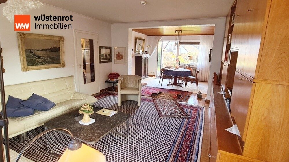 Immobilienangebot - Mülheim an der Ruhr / Saarn - Alle - 3 Familienhaus mit 2 Garagen in Mülheim-Saarn