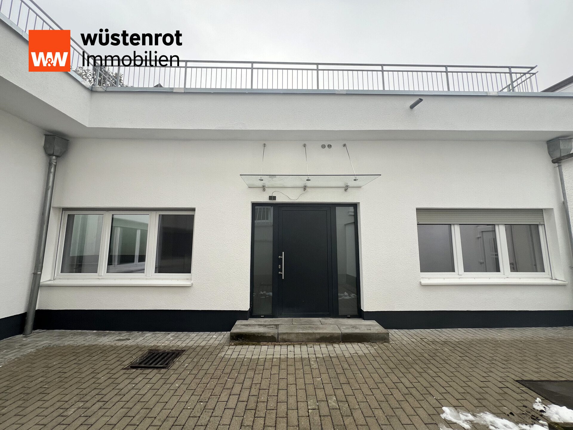 Immobilienangebot - Idstein - Alle - Wie ein eigenes Haus – Gesamter Anbau (BJ 2017) mit Dachterrasse & privatem Innenhof...