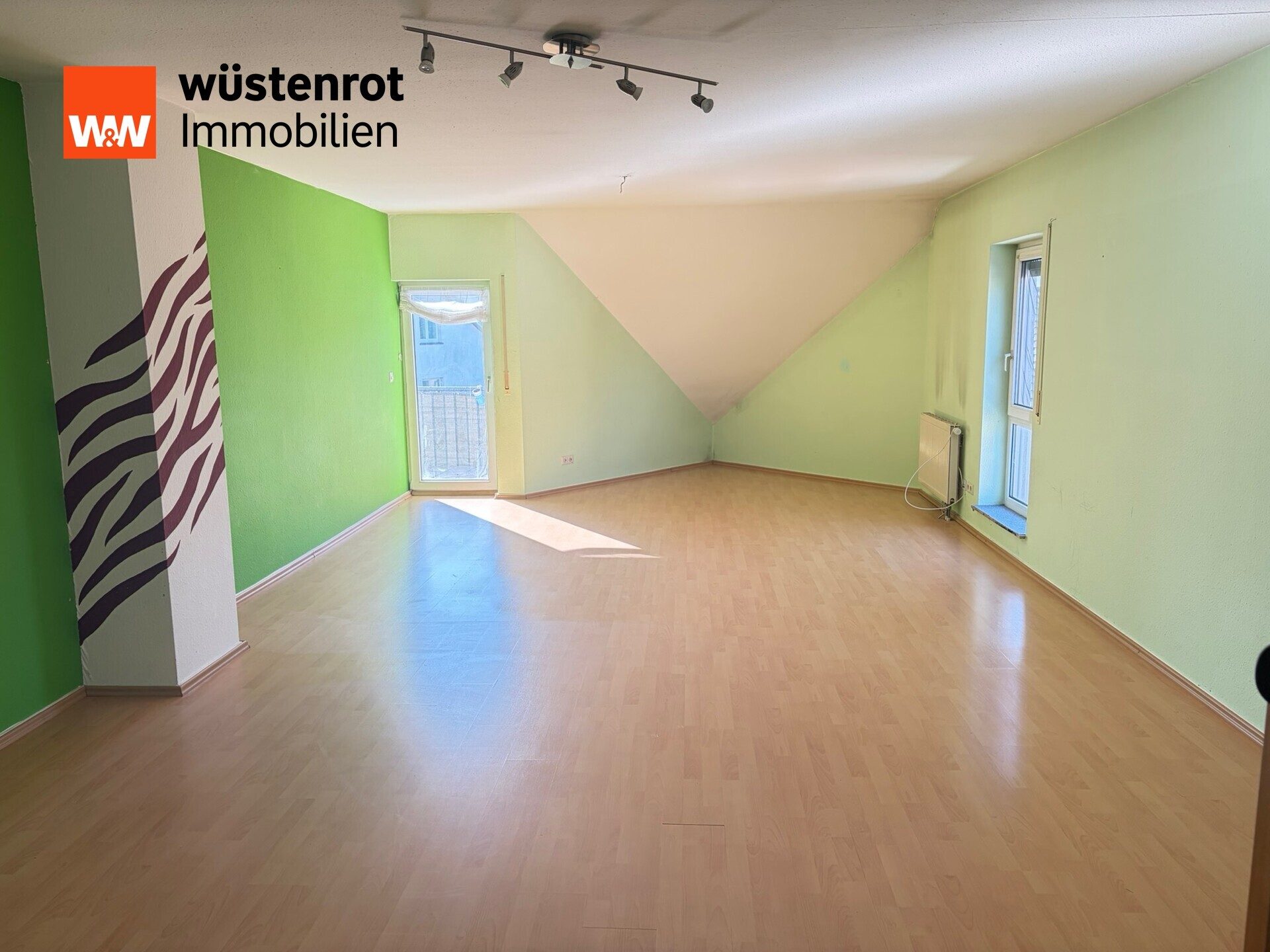 Immobilienangebot - Sinsheim - Alle - 3 1/2 Zimmer-Wohnung in gesuchter Lage mit TG-Stellplatz u. Außenstellplatz!