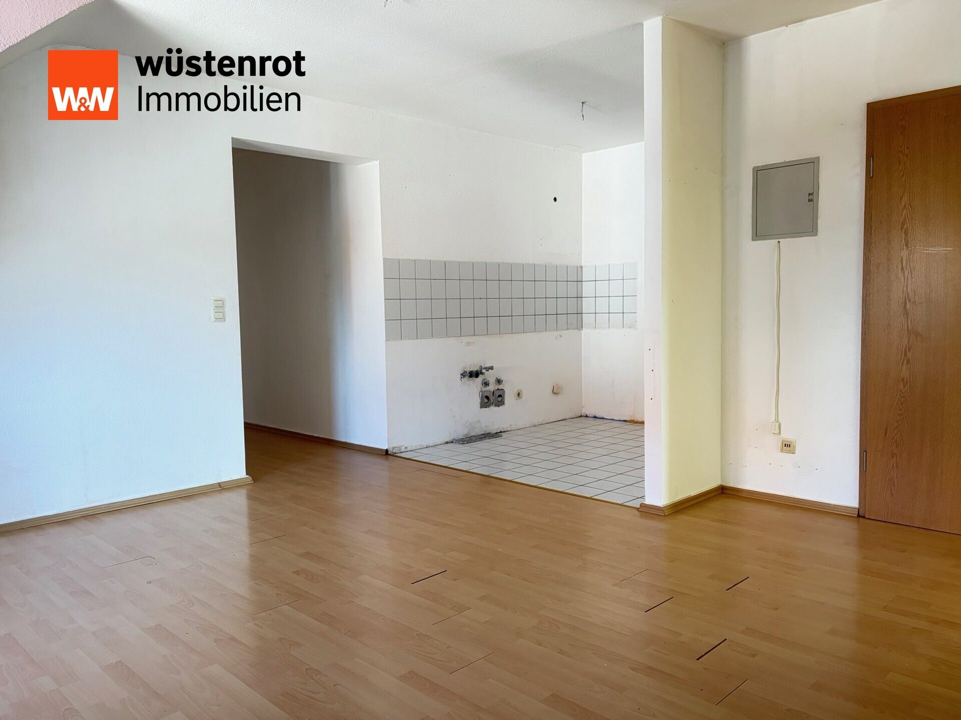 Immobilienangebot - Sinsheim - Alle - 3 1/2 Zimmer-Wohnung in gesuchter Lage mit TG-Stellplatz u. Außenstellplatz!