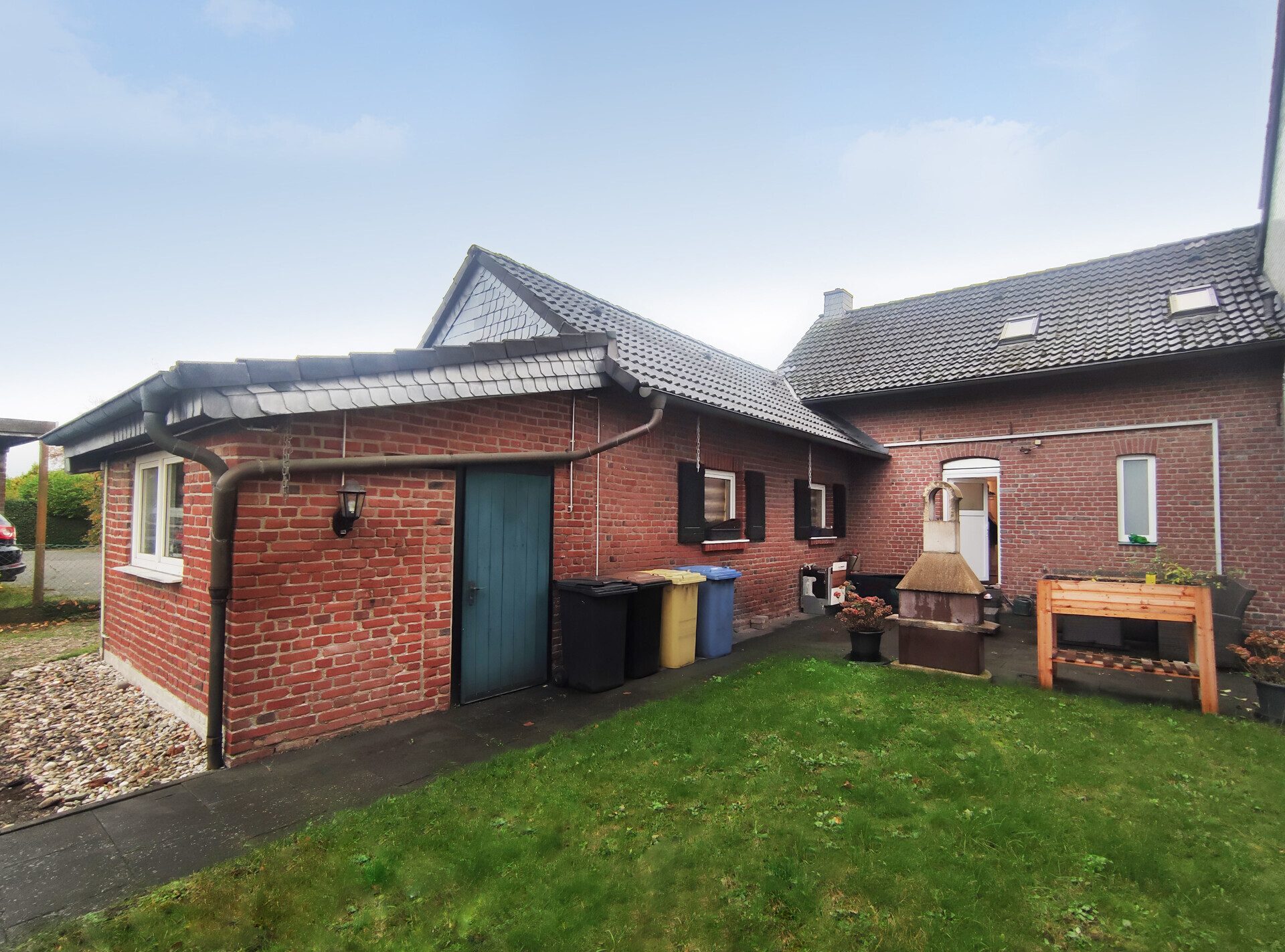 Immobilienangebot - Kaarst / Holzbüttgen - Alle - Hausgefühl in Kaarst | Maisonette-Wohnung mit eigenem Eingang & Gartenbereich