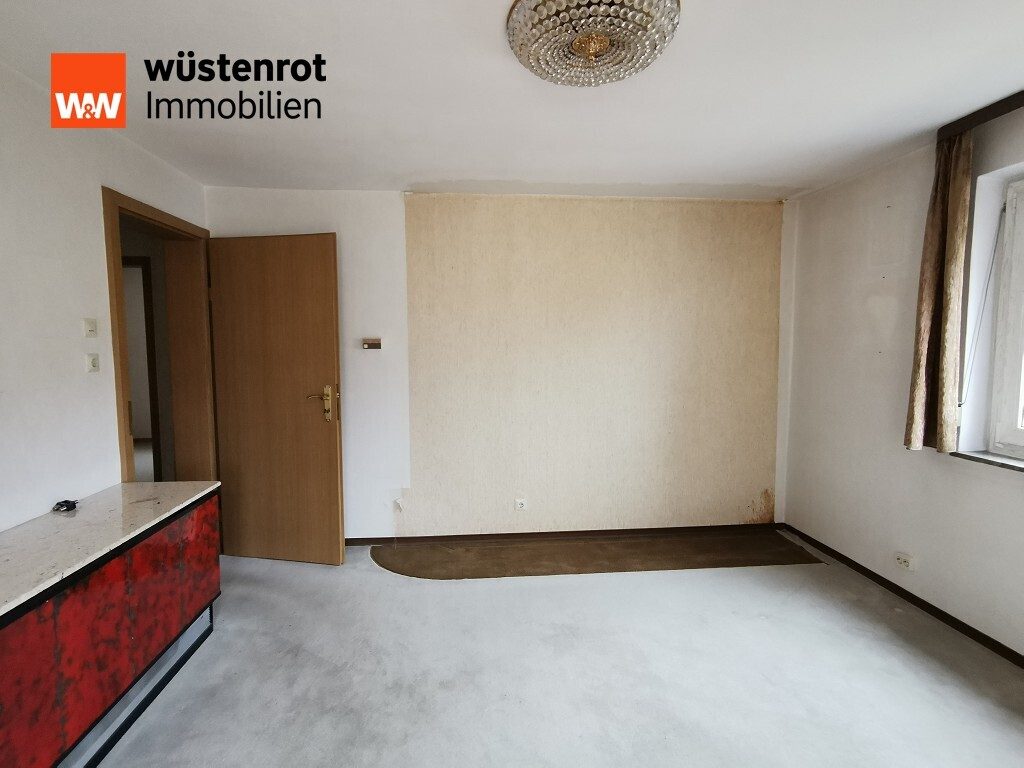 Immobilienangebot - Gaildorf - Alle - Familienfreundliches Wohnhaus mit Einliegerwohnung und Garten
- massiv gebaut, ruhig & zentral-
