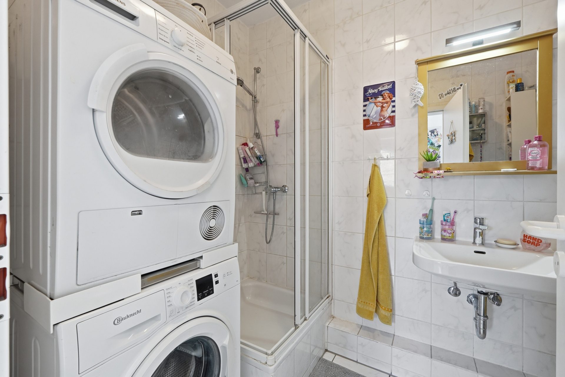 Immobilienangebot - Köln - Alle - Reserviert: Mit 3D und ROOMTOUR: Moderne Maisonettewohnung mit großer Dachterrasse – für den Landeanflug Ihrer Freunde