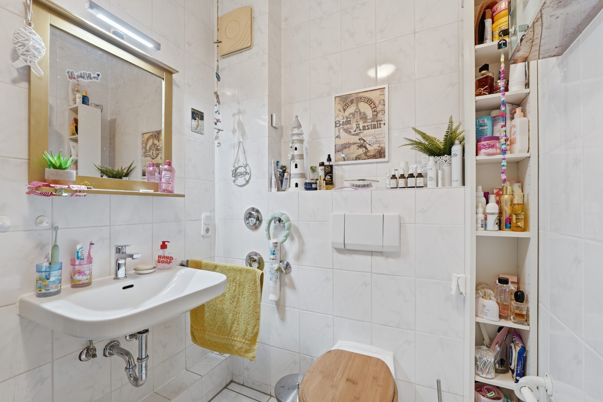 Immobilienangebot - Köln - Alle - Reserviert: Mit 3D und ROOMTOUR: Moderne Maisonettewohnung mit großer Dachterrasse – für den Landeanflug Ihrer Freunde