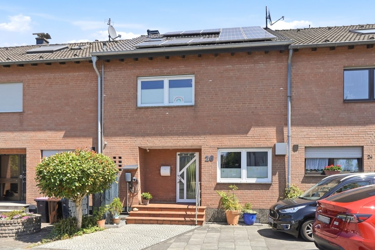 Immobilienangebot - Pulheim - Alle - Modernisiert & energieeffizient! 161 m² Wohnkomfort mit Wärmepumpe, PV-Anlage in einer Sackgasse.