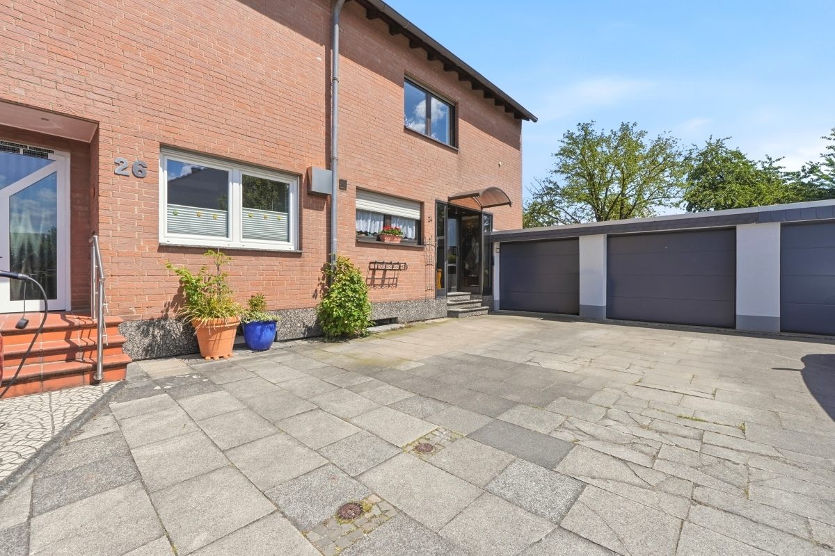 Immobilienangebot - Pulheim - Alle - Modernisiert & energieeffizient! 161 m² Wohnkomfort mit Wärmepumpe, PV-Anlage in einer Sackgasse.