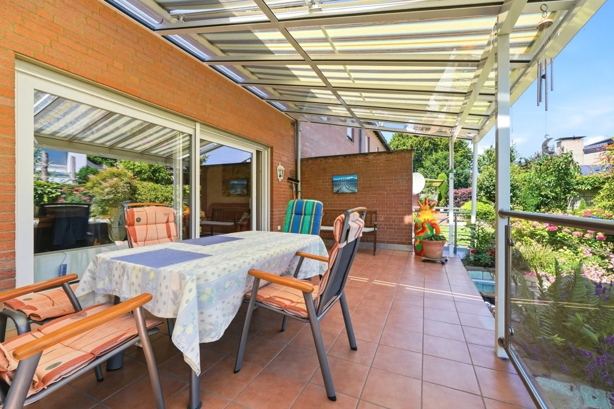 Immobilienangebot - Pulheim - Alle - Modernisiert & energieeffizient! 161 m² Wohnkomfort mit Wärmepumpe, PV-Anlage in einer Sackgasse.