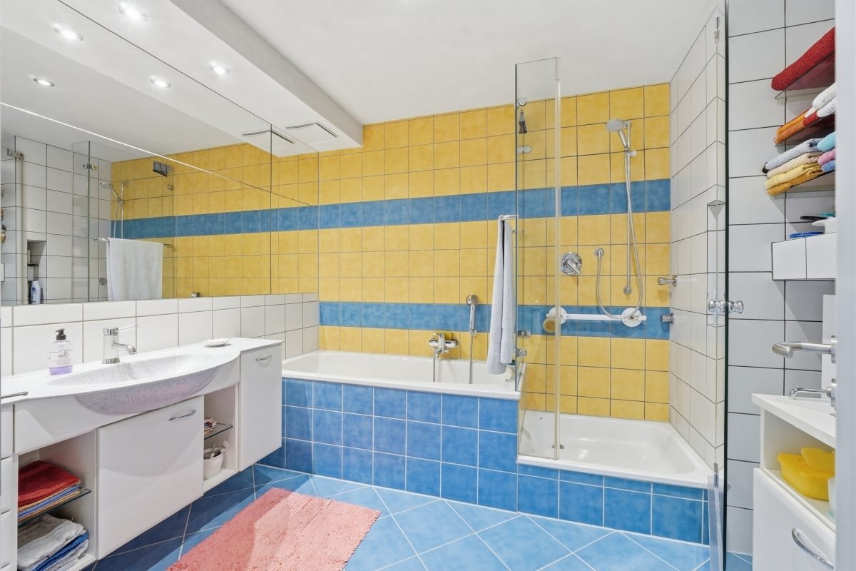 Immobilienangebot - Pulheim - Alle - Modernisiert & energieeffizient! 161 m² Wohnkomfort mit Wärmepumpe, PV-Anlage in einer Sackgasse.