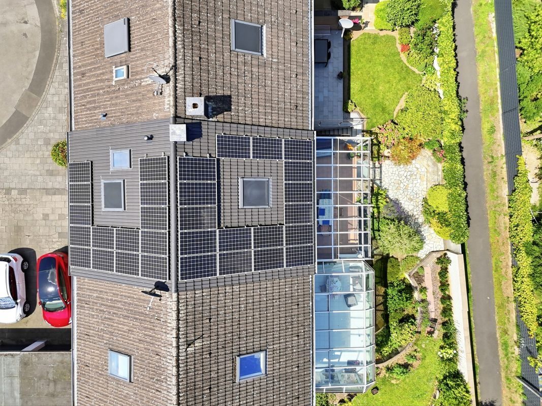 Immobilienangebot - Pulheim - Alle - Modernisiert & energieeffizient! 161 m² Wohnkomfort mit Wärmepumpe, PV-Anlage in einer Sackgasse.