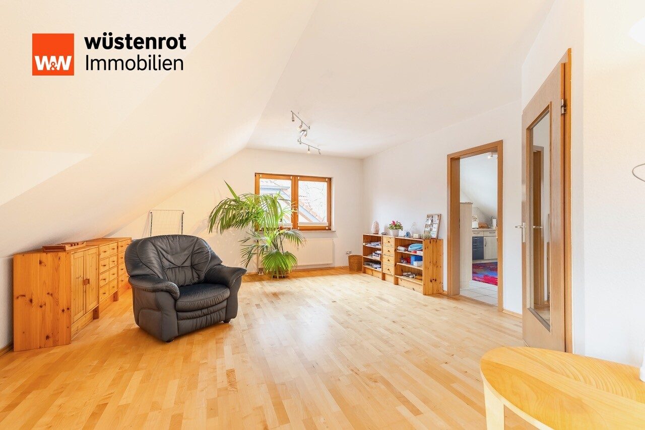 Immobilienangebot - Kassel / Wilhelmshöhe - Alle - +++ Traumwohnung mit Südwest-Balkon und Außenstellplatz in Villenkolonie +++