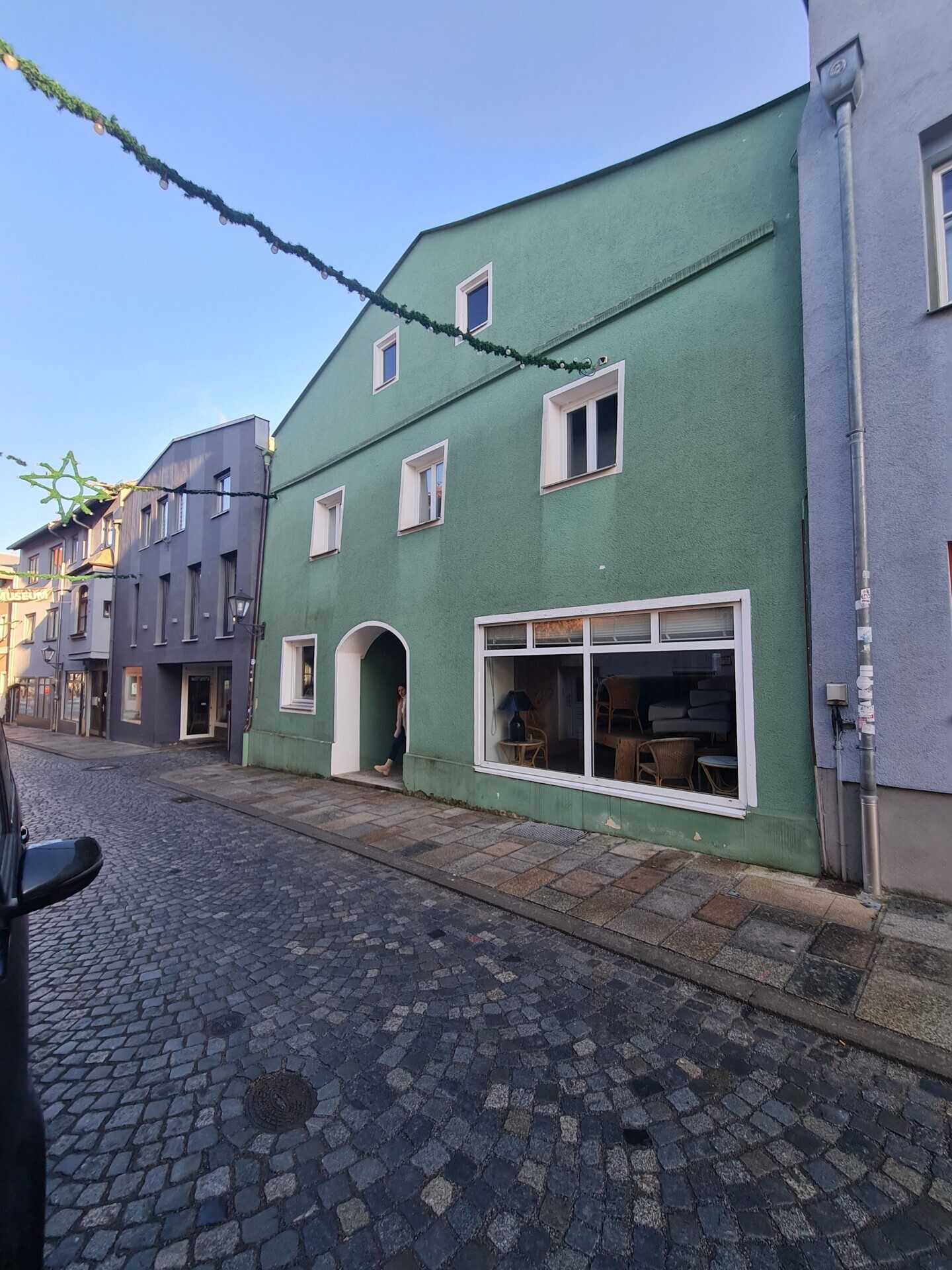 Immobilienangebot - Viechtach - Alle - Etwas ganz Besonderes !
Wohnen und Arbeiten im Stadthaus!
Ein Haus mit Geschichte und viel Charme.