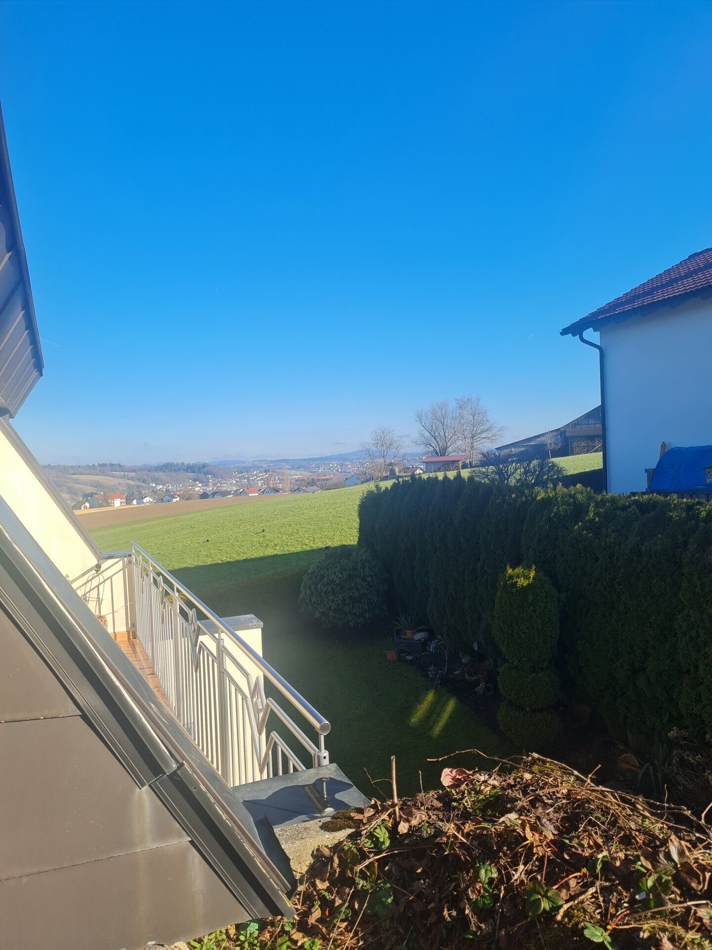 Immobilienangebot - Passau - Alle - Top Chance! Haus für`s Herz! 
RMH mit Garage, in toller Wohnlage und viel Platz für die Familie.