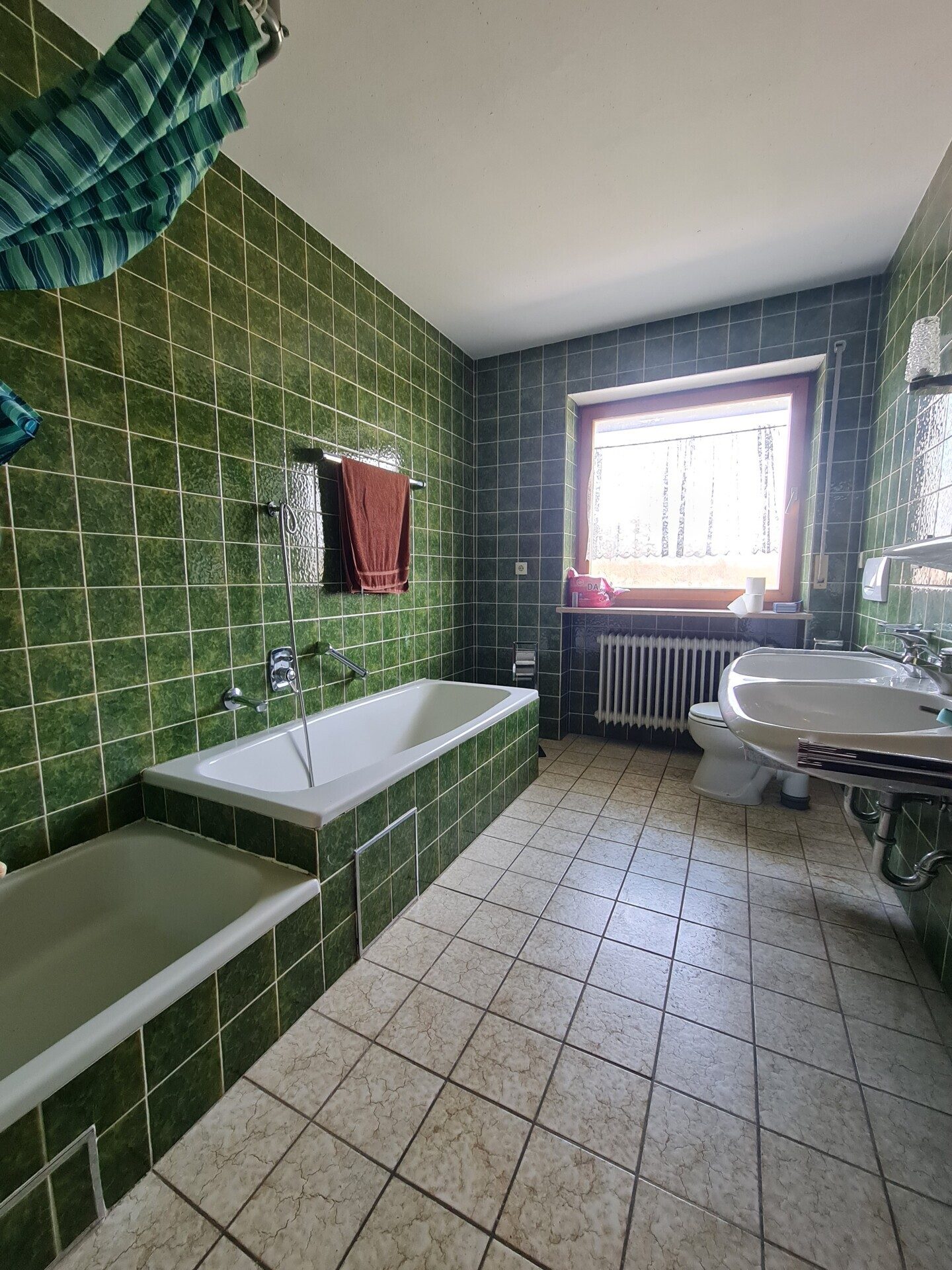 Immobilienangebot - Passau - Alle - Top Chance! Haus für`s Herz! 
RMH mit Garage, in toller Wohnlage und viel Platz für die Familie.