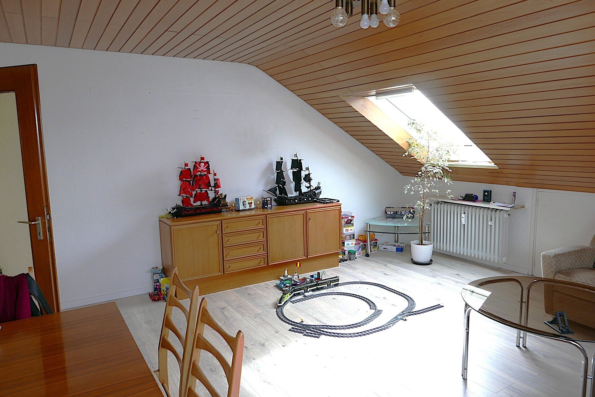 Immobilienangebot - Stuttgart Bad Cannstatt - Alle - Großzügige und vermietete 2-Zimmer-ETW in Bad Cannstatt
