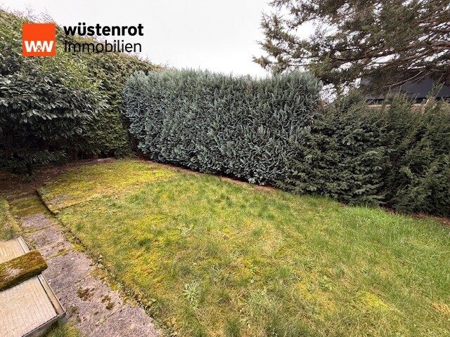 Immobilienangebot - Neuwied / Niederbieber - Alle - Attraktives Zweifamilienhaus mit Garten, großem Hof und Garagen