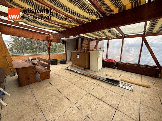 Immobilienangebot - Neuwied / Niederbieber - Alle - Attraktives Zweifamilienhaus mit Garten, großem Hof und Garagen
