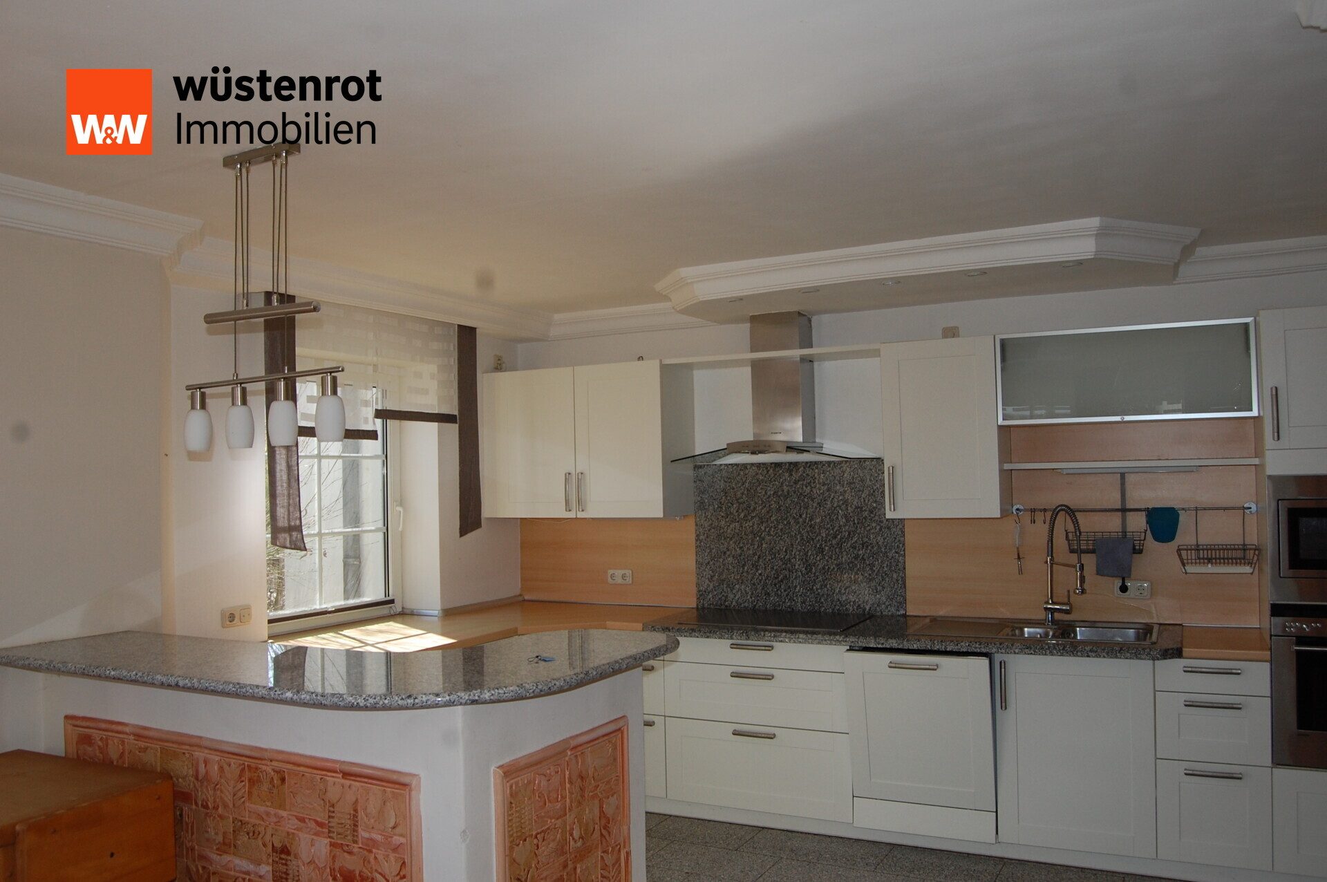 Immobilienangebot - Brunn - Alle - Großzügiges EFH in ruhiger Lage in Brunn/Laaber – auch für 2 Generationen, sofort bezugsfrei